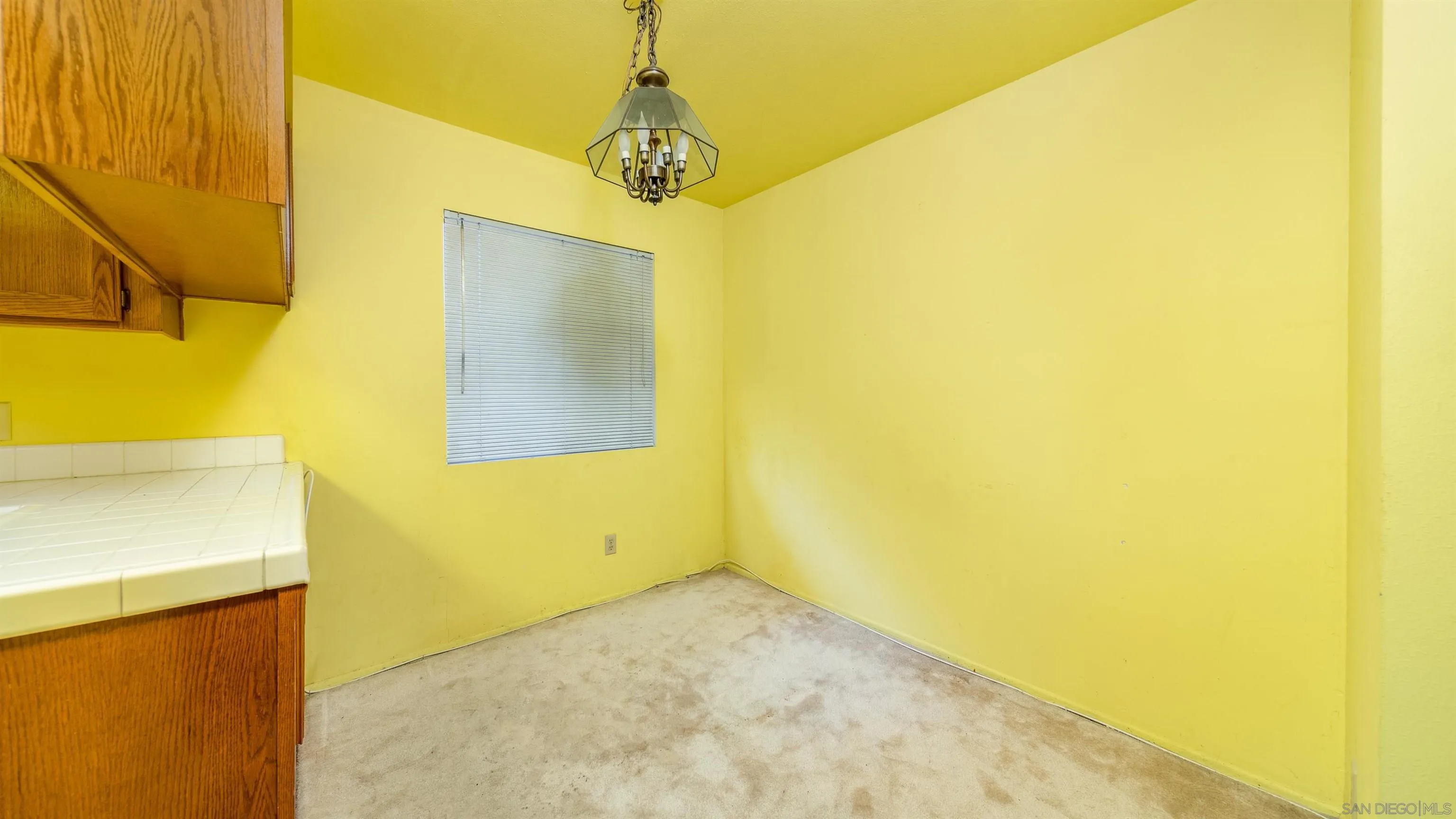 9140 Burnet Ave Unit 15