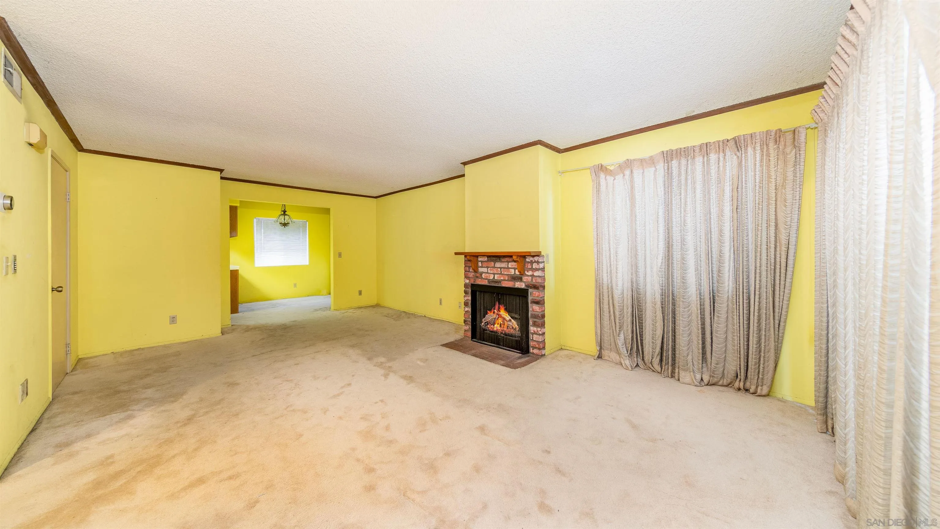 9140 Burnet Ave Unit 15