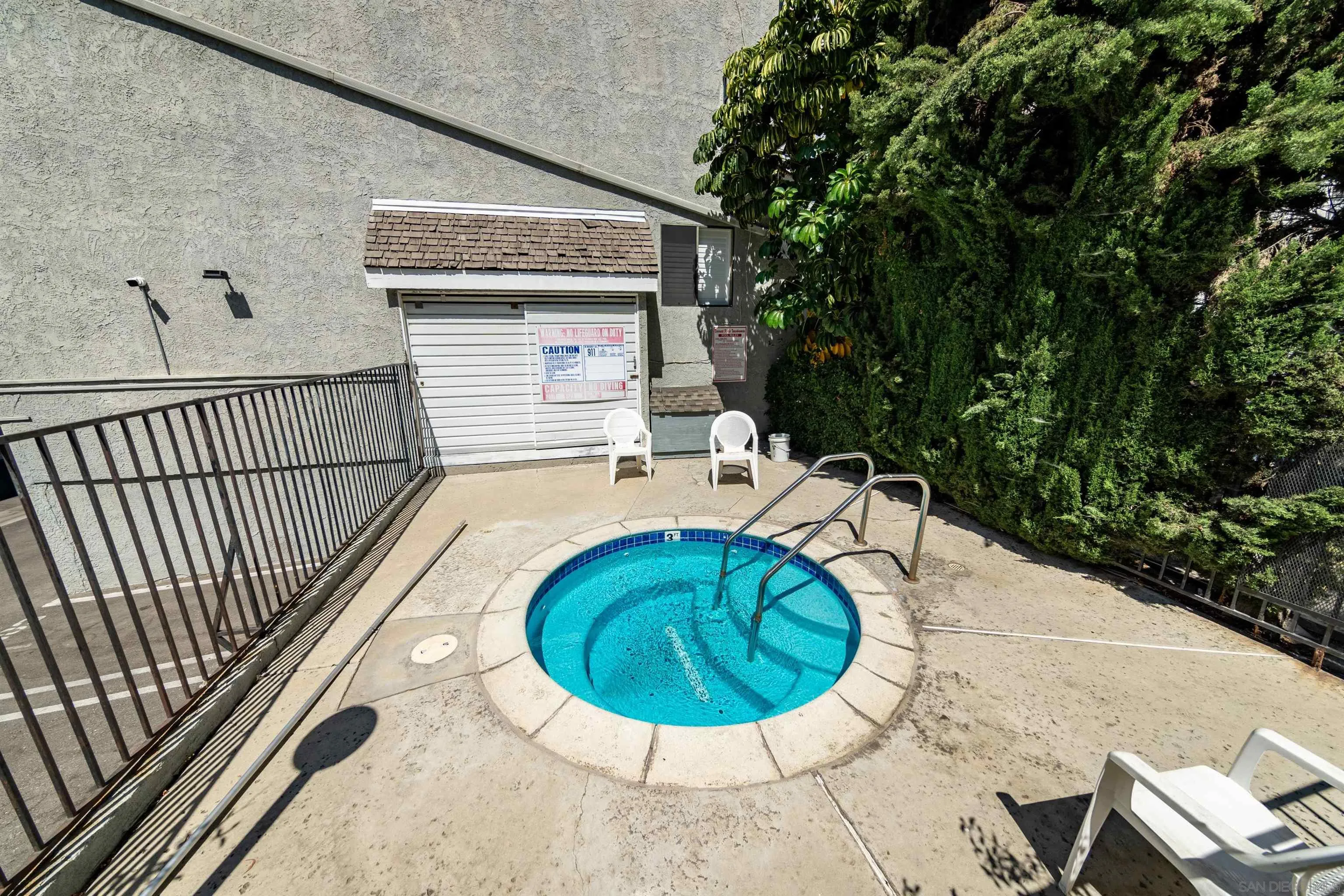 9140 Burnet Ave Unit 15