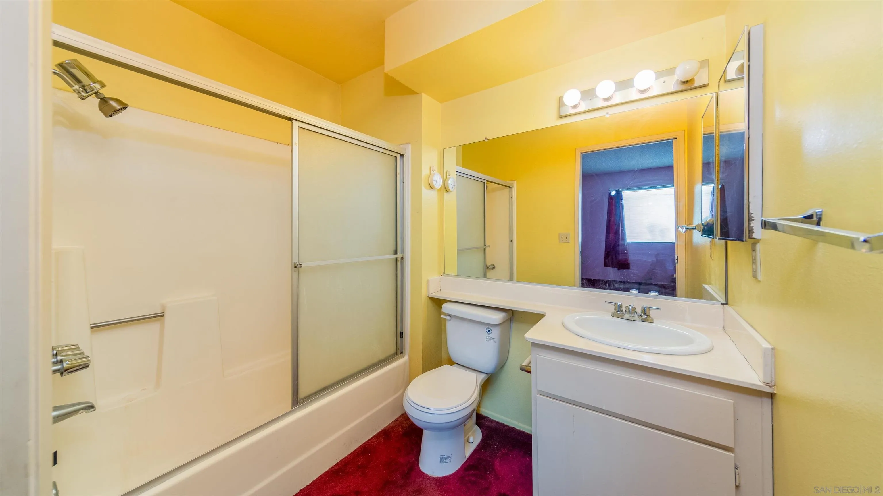 9140 Burnet Ave Unit 15