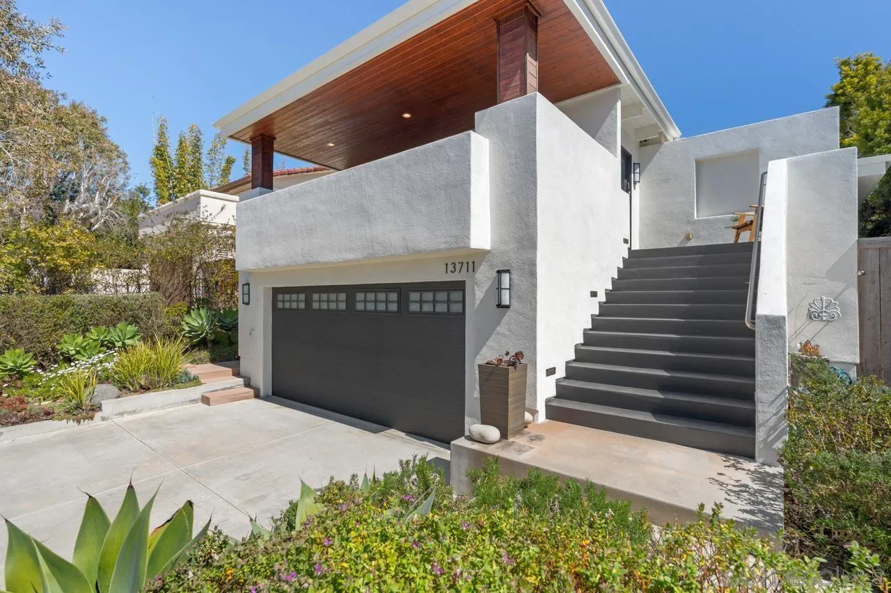 13711 Mercado Dr