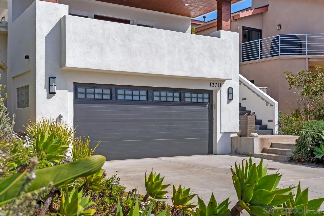 13711 Mercado Dr
