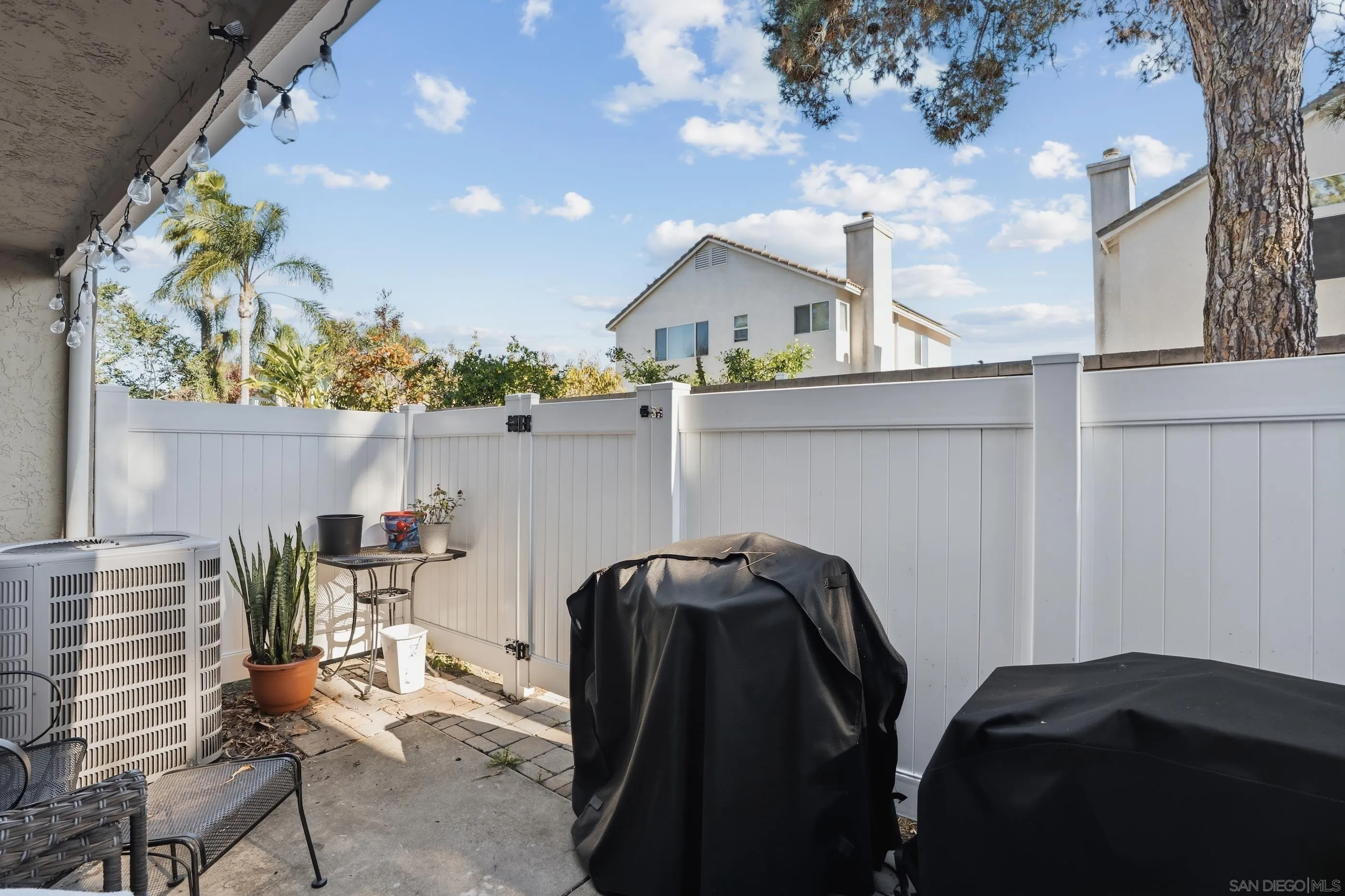 803 Shelter Cove Way