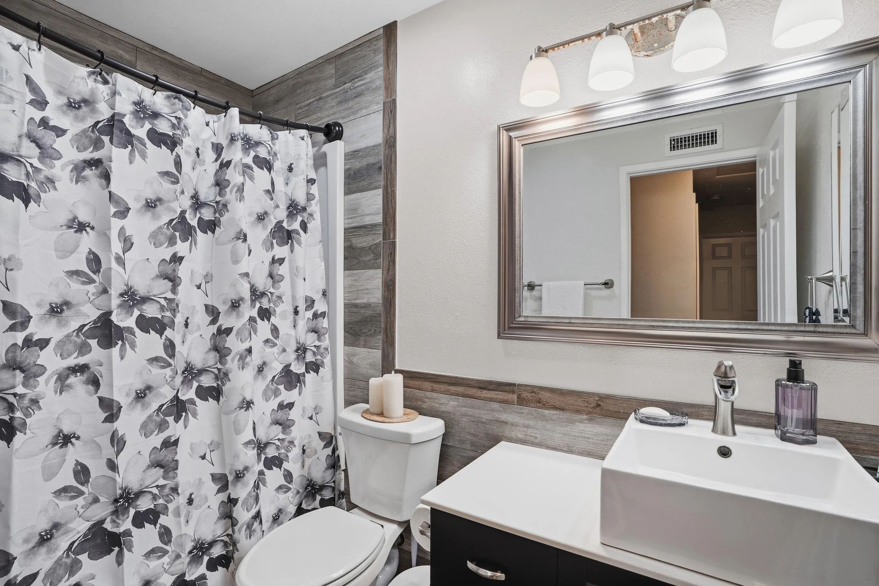 803 Shelter Cove Way