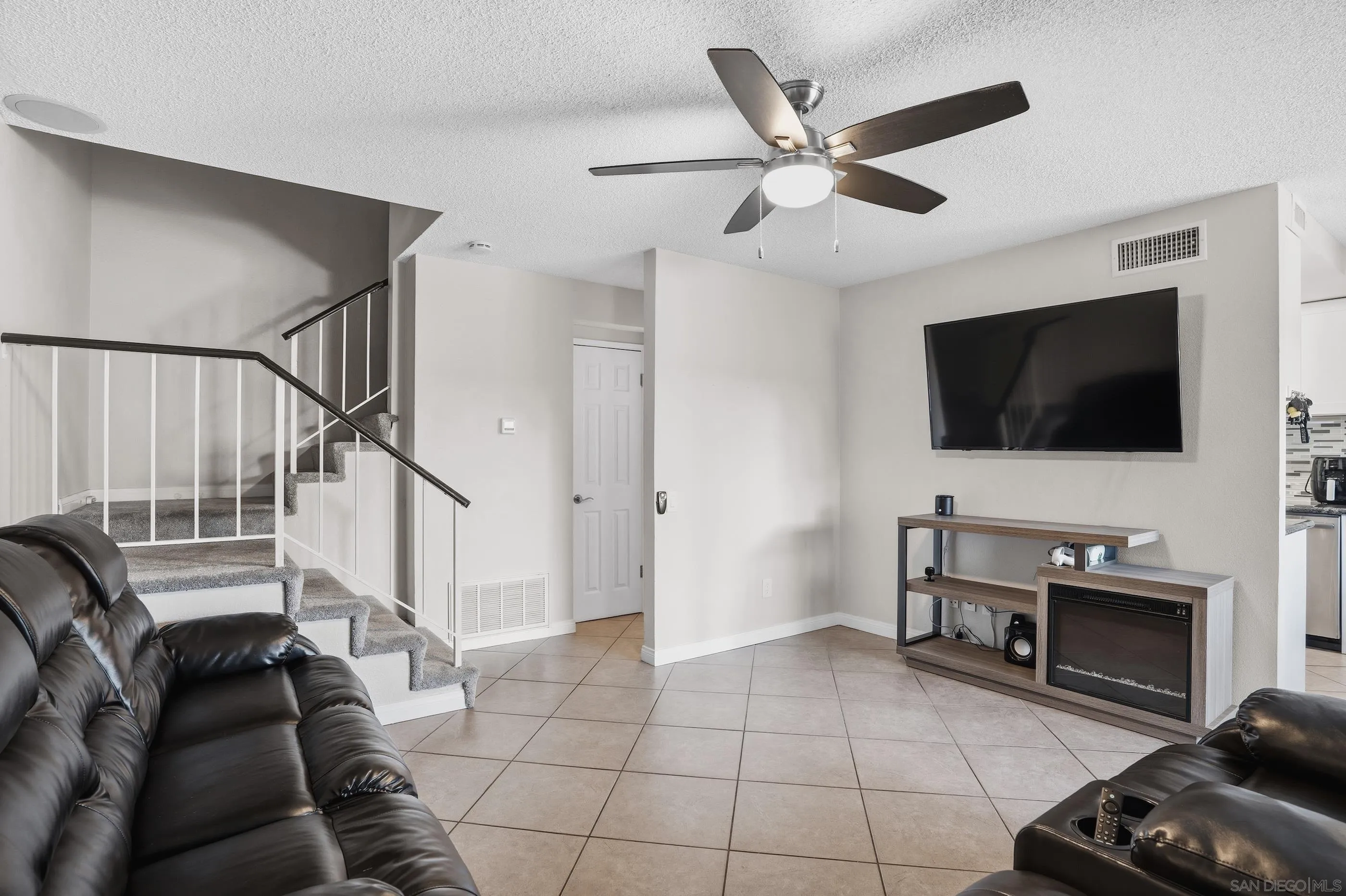 803 Shelter Cove Way