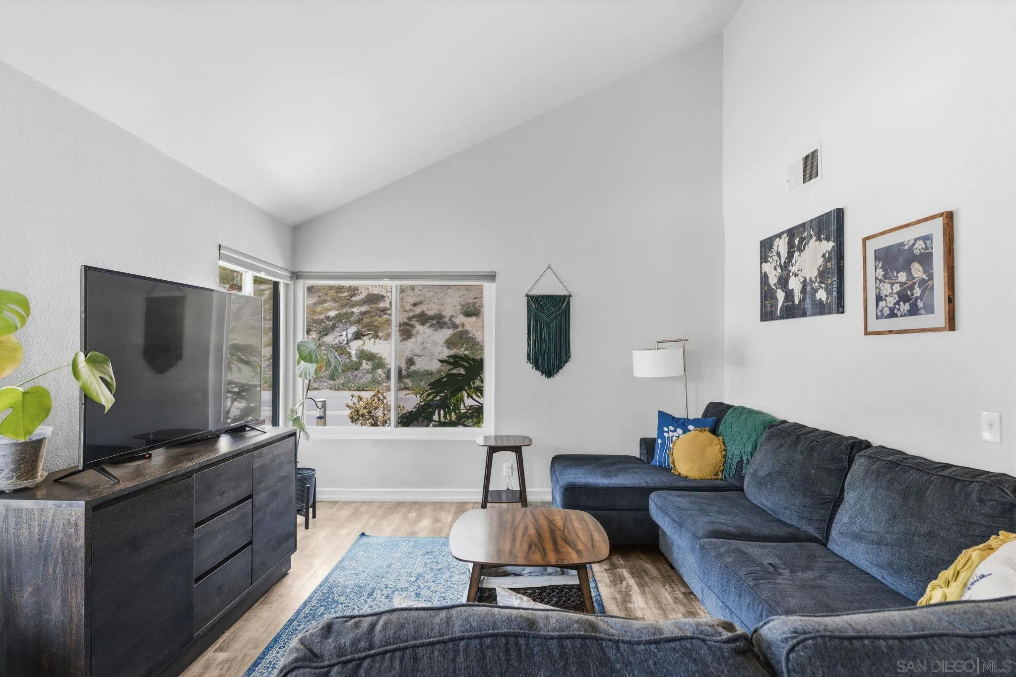 10131 Canyonridge