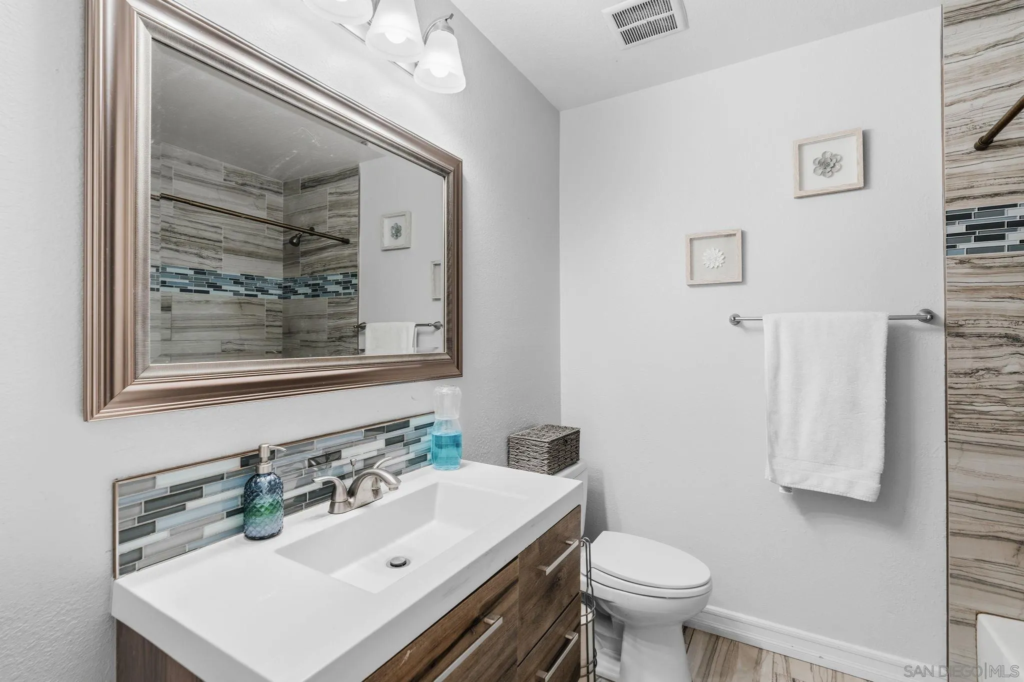 10131 Canyonridge