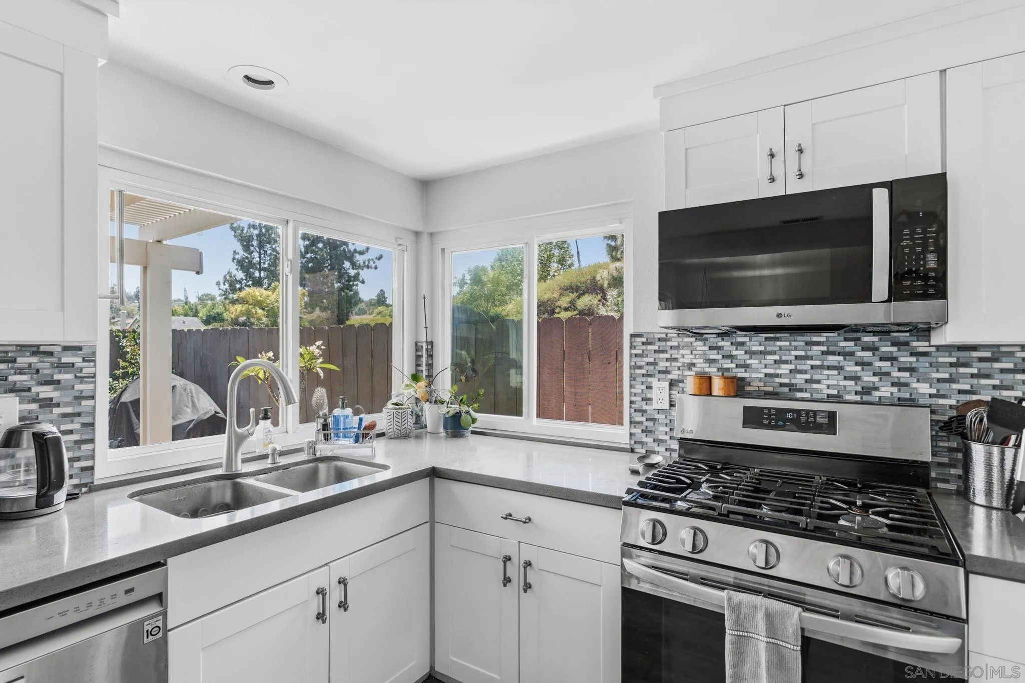 10131 Canyonridge