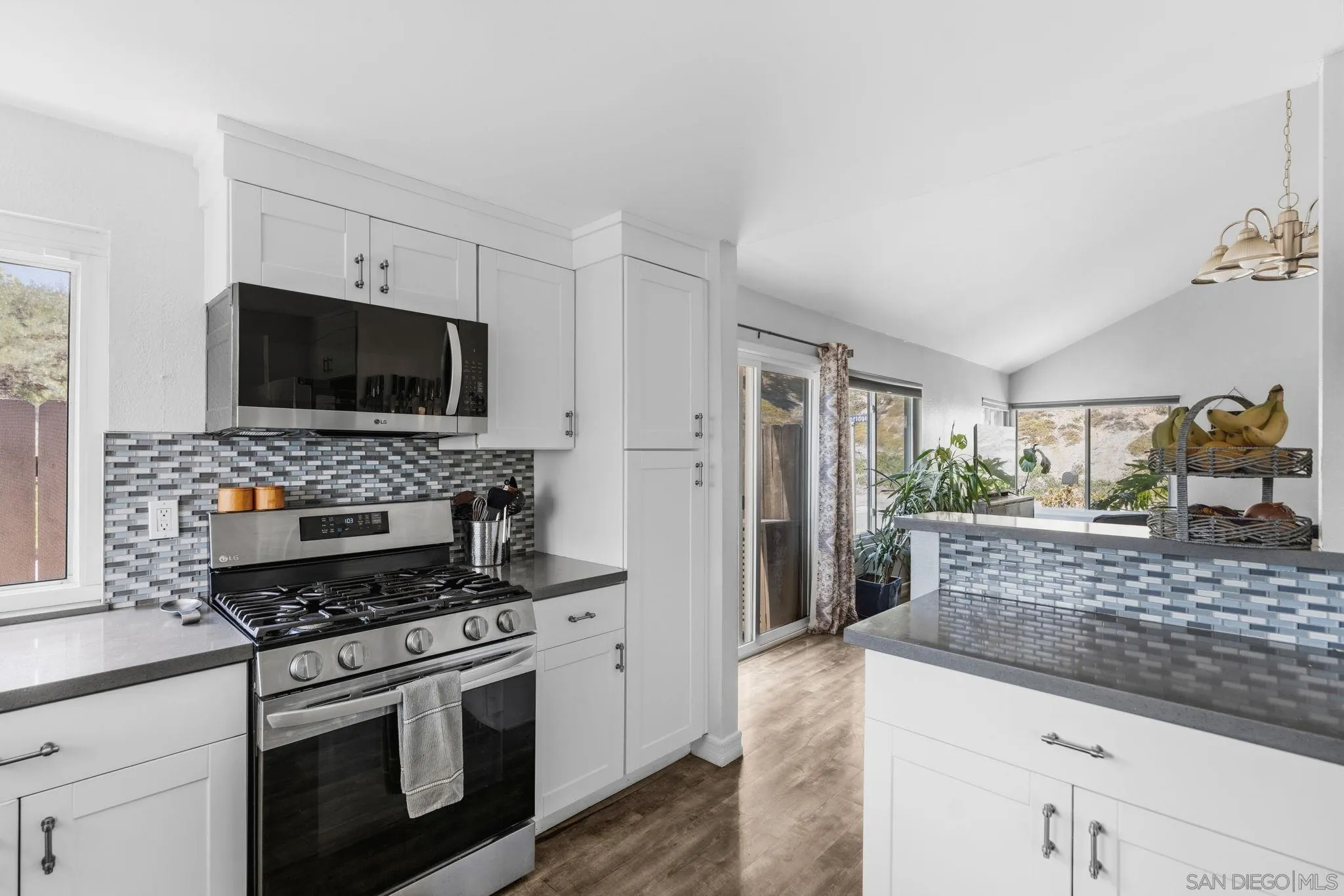 10131 Canyonridge