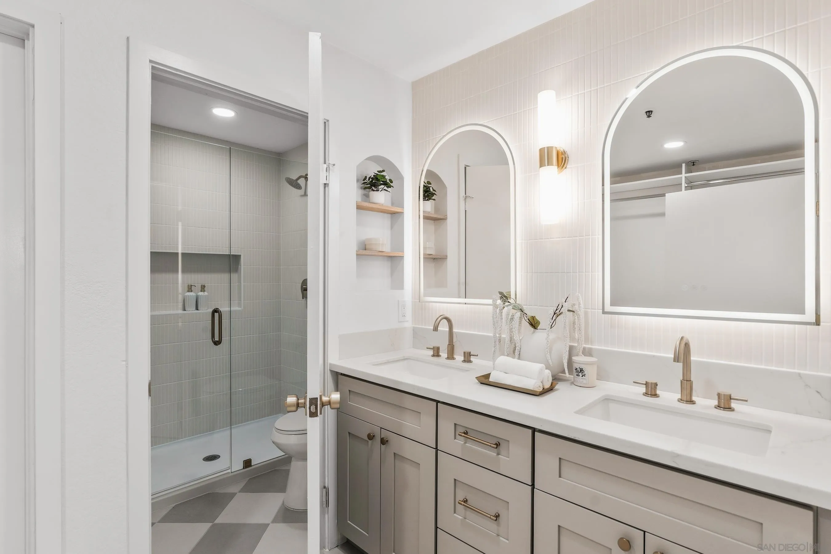 11233 Tierrasanta Unit 61