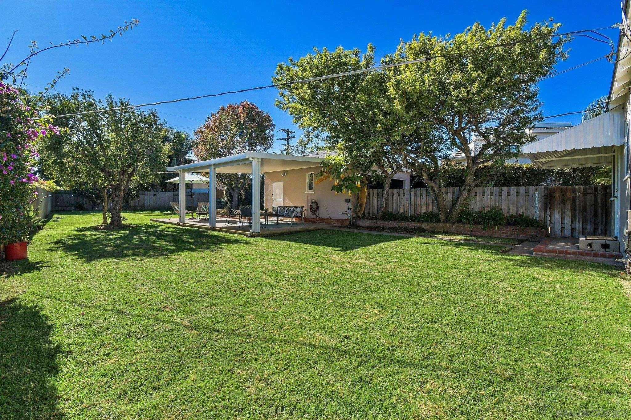 3143 Meadow Grove Dr