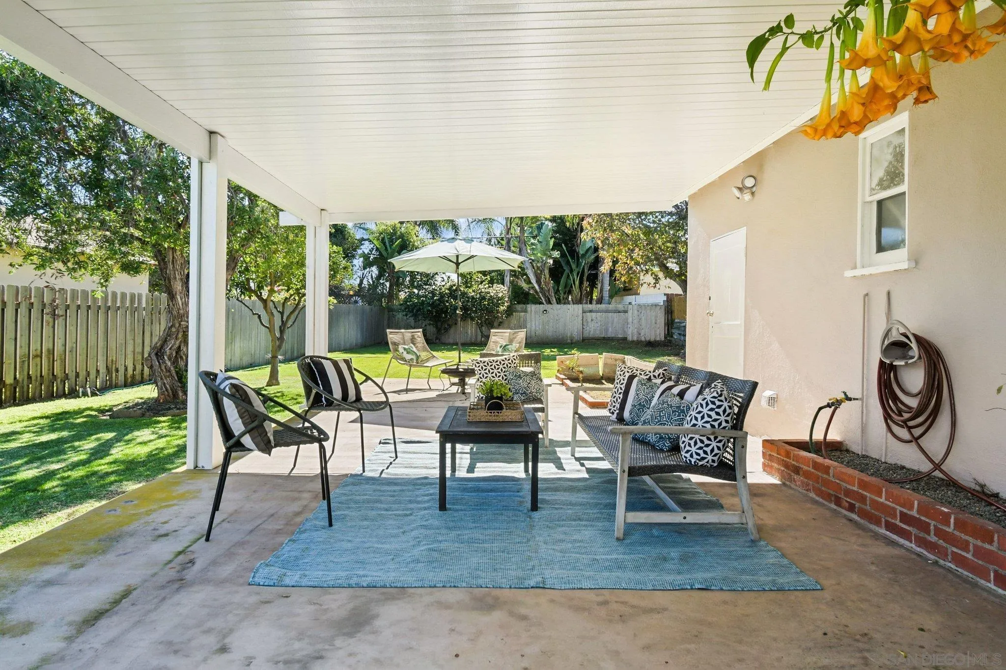 3143 Meadow Grove Dr