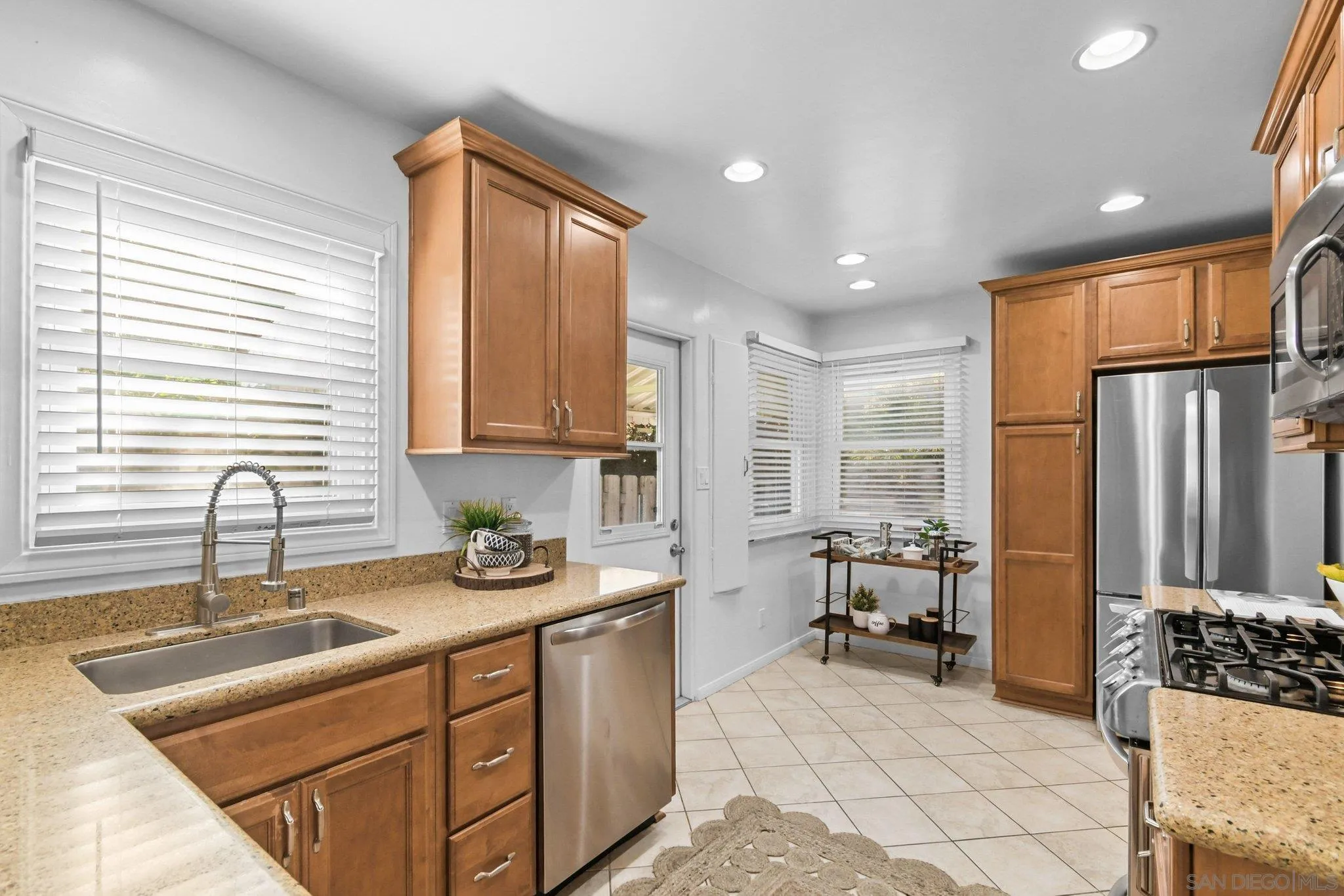 3143 Meadow Grove Dr