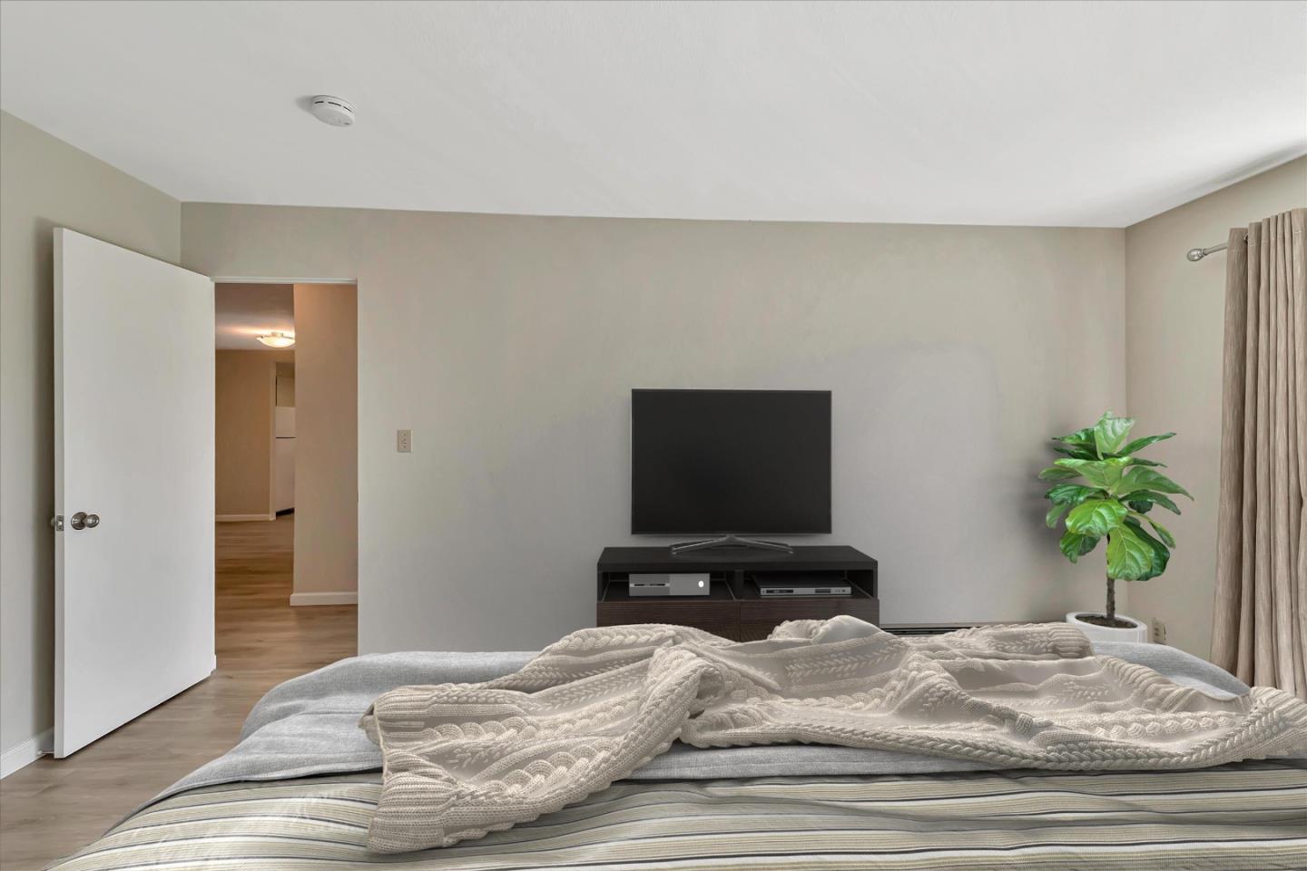 1033 Crestview Drive 310