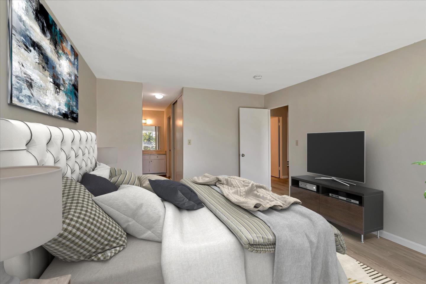 1033 Crestview Drive 310