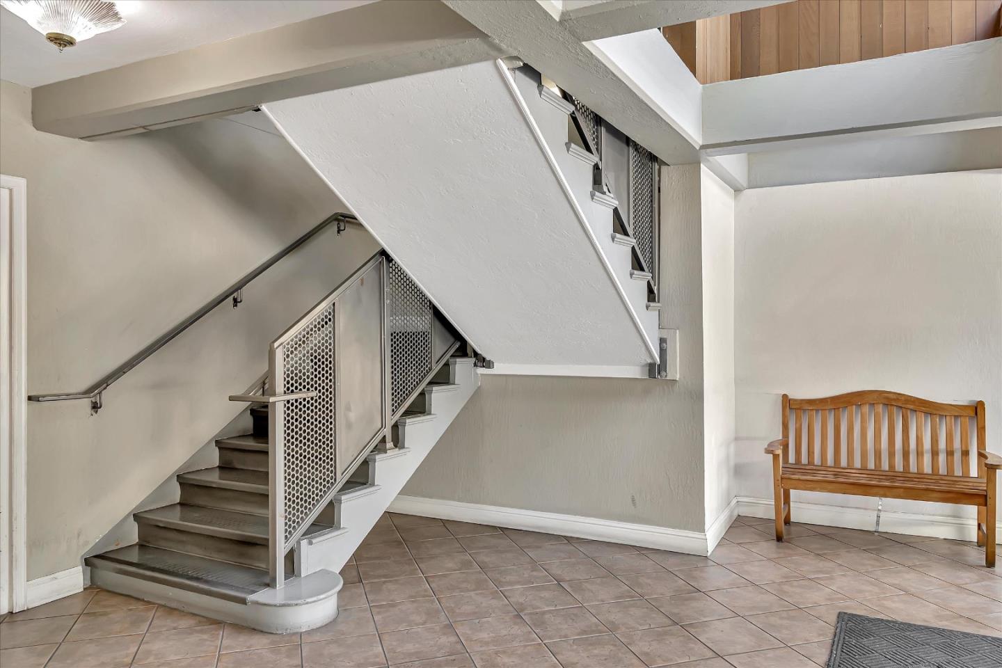 1033 Crestview Drive 310