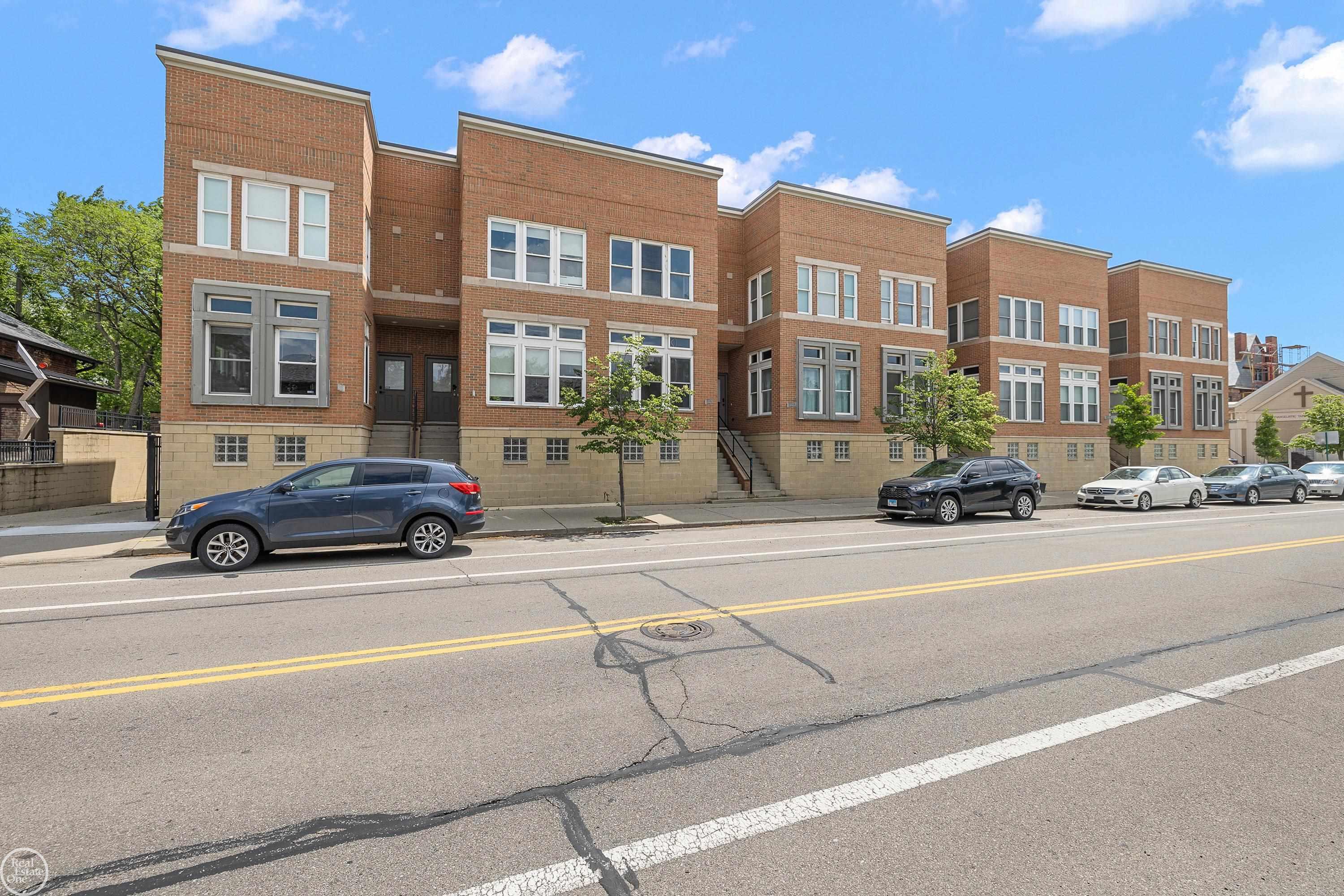 4430 3rd St Unit: Unit #8