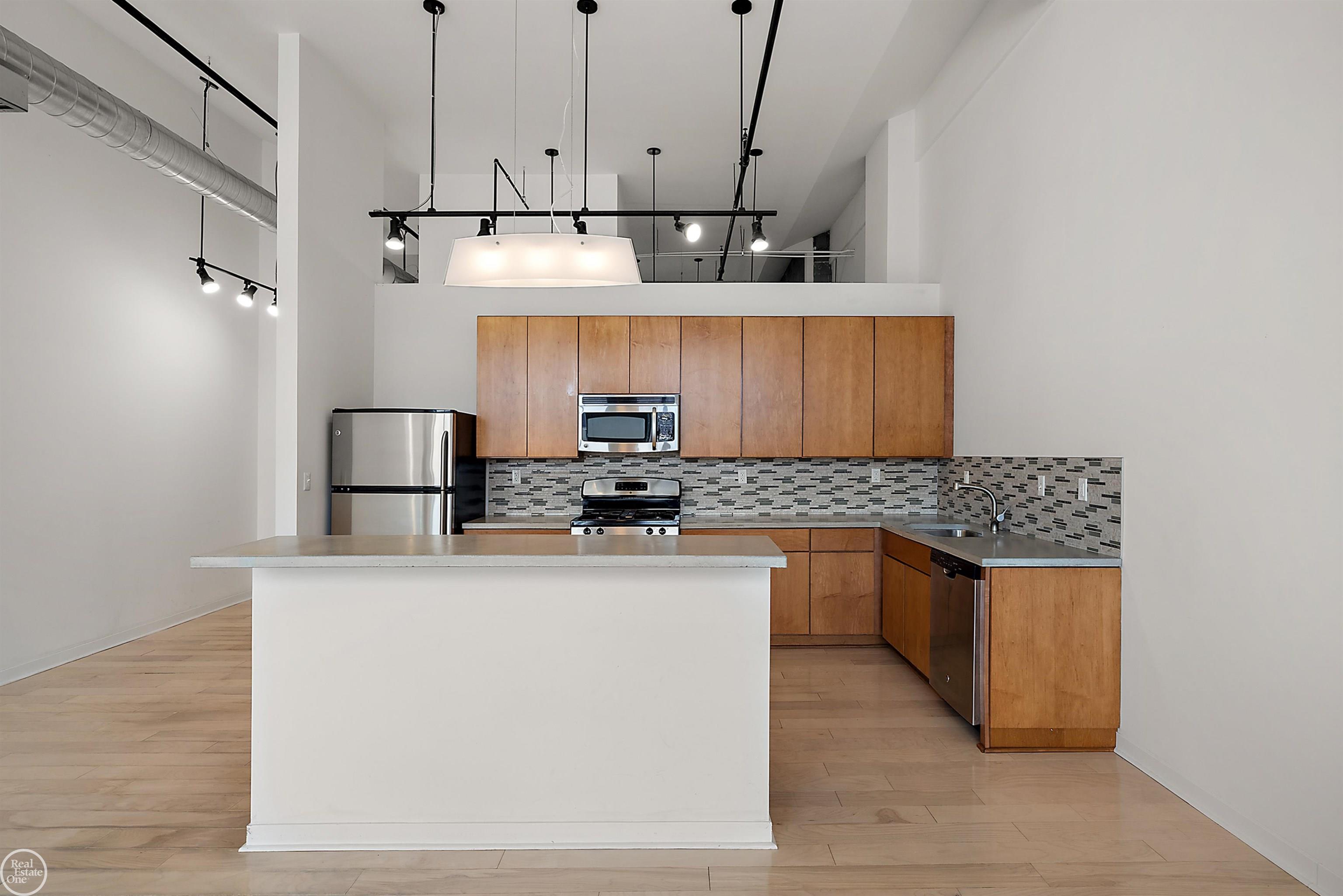 444 W Willis St Unit#89/205 Street Unit: Unit#89/205