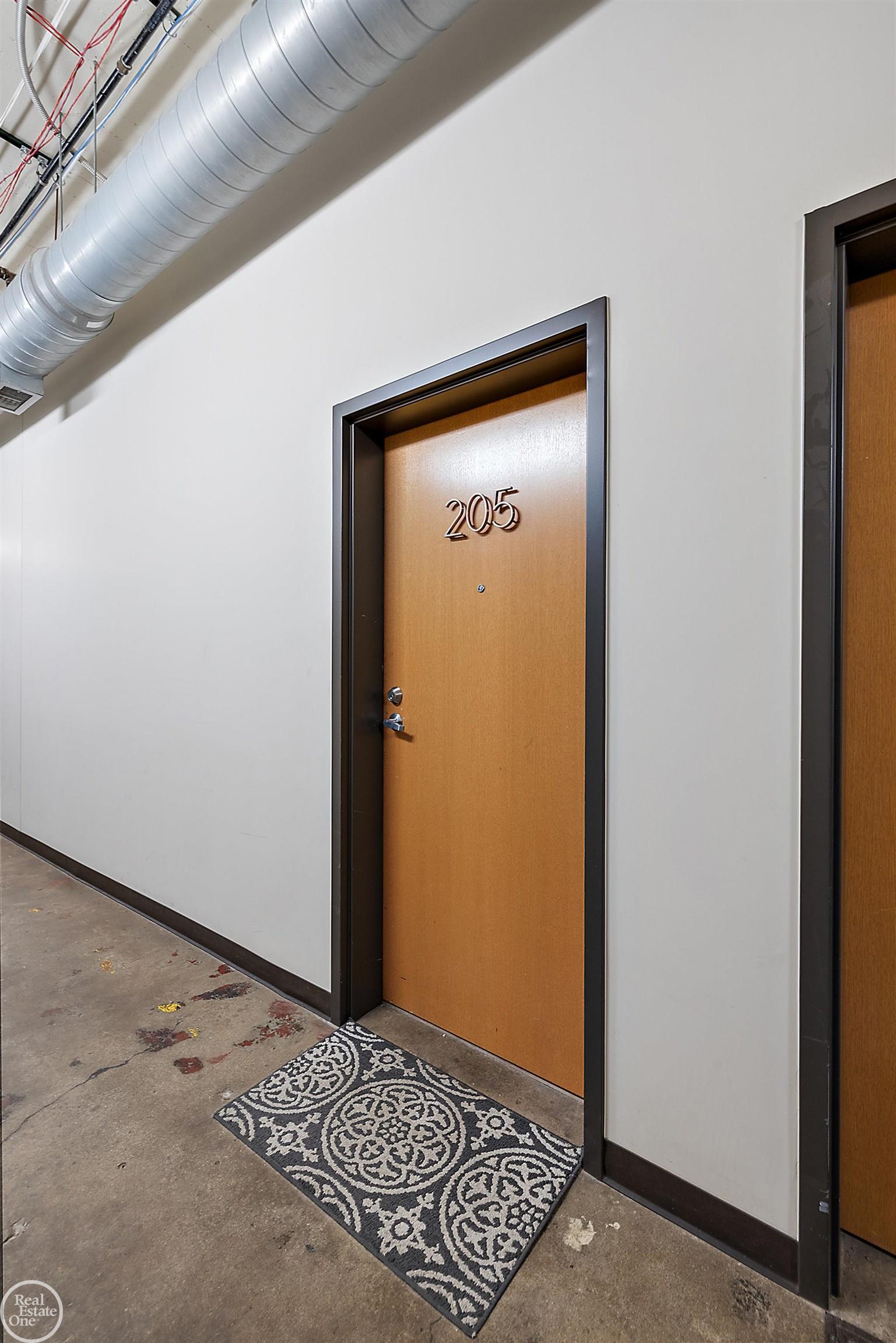 444 W Willis St Unit#89/205 Street Unit: Unit#89/205