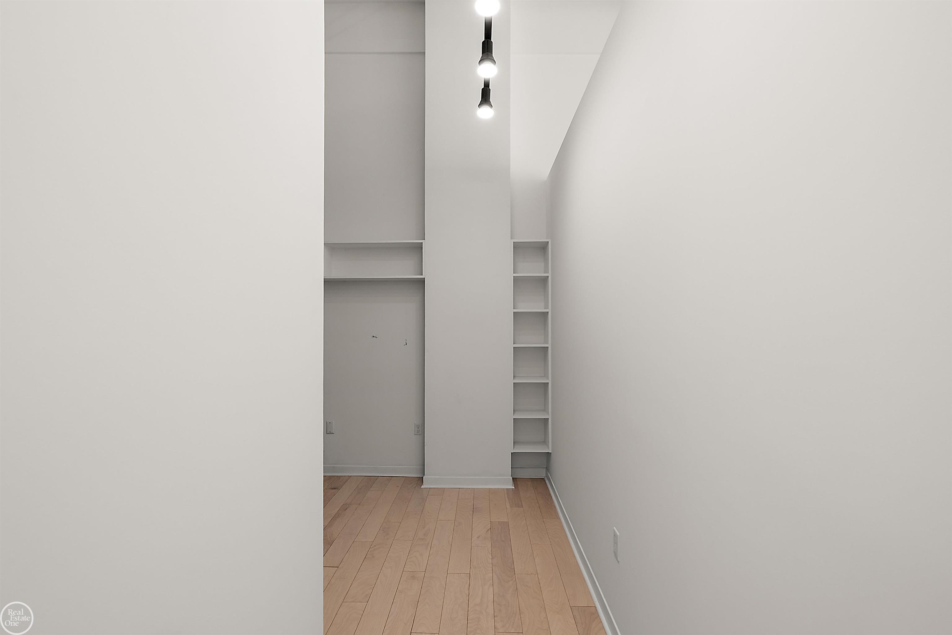 444 W Willis St Unit#89/205 Street Unit: Unit#89/205