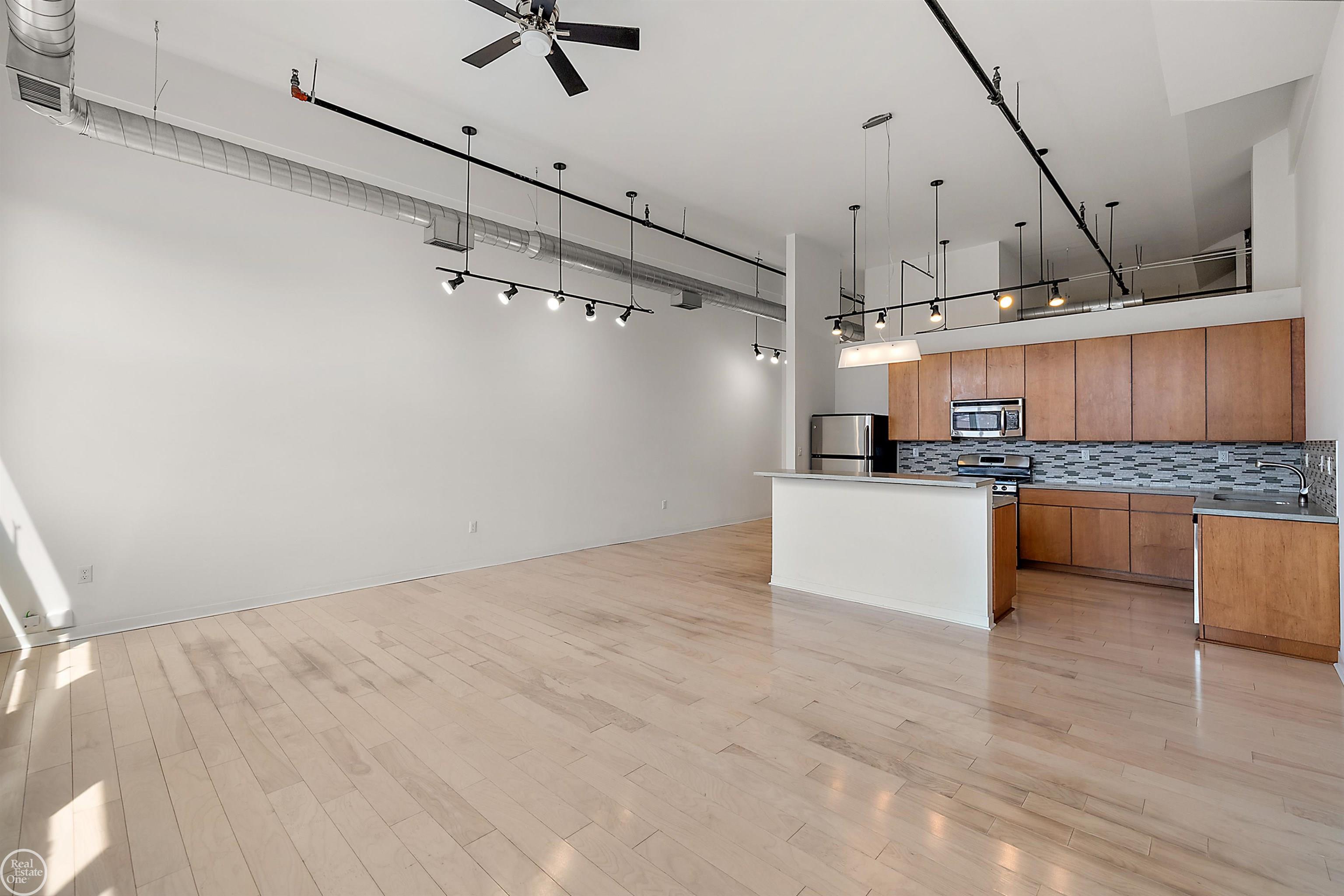 444 W Willis St Unit#89/205 Street Unit: Unit#89/205