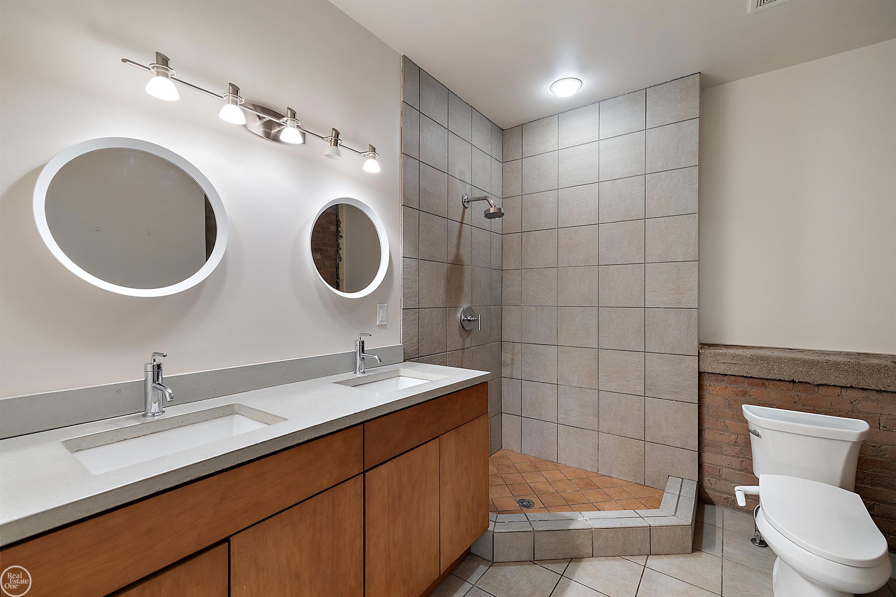 444 W Willis St Unit#89/205 Street Unit: Unit#89/205