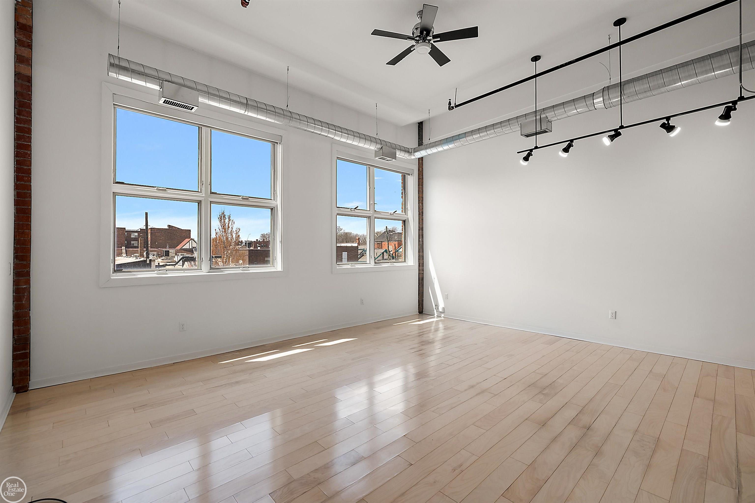 444 W Willis St Unit#89/205 Street Unit: Unit#89/205