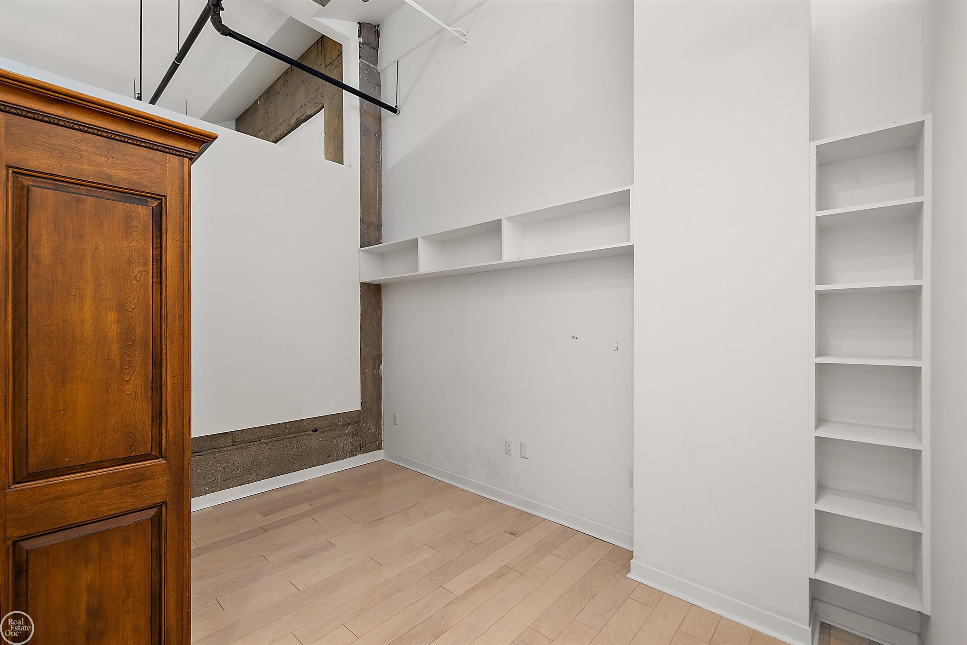 444 W Willis St Unit#89/205 Street Unit: Unit#89/205