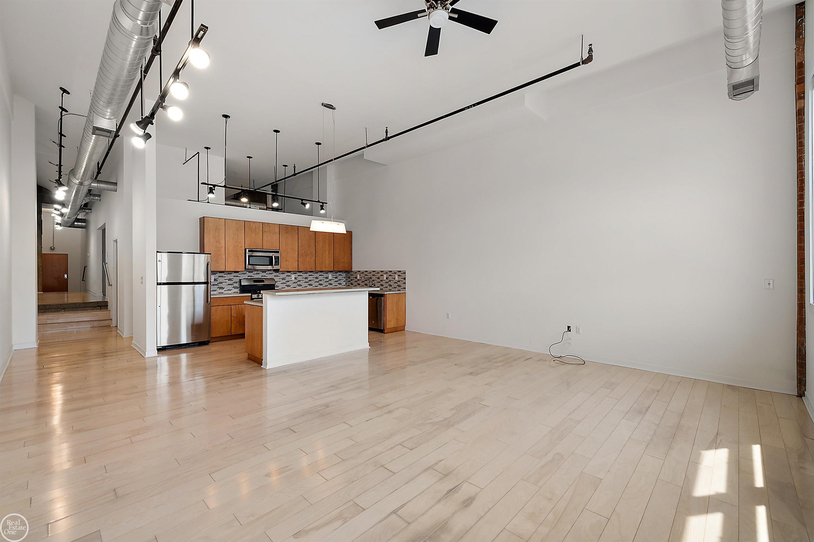 444 W Willis St Unit#89/205 Street Unit: Unit#89/205