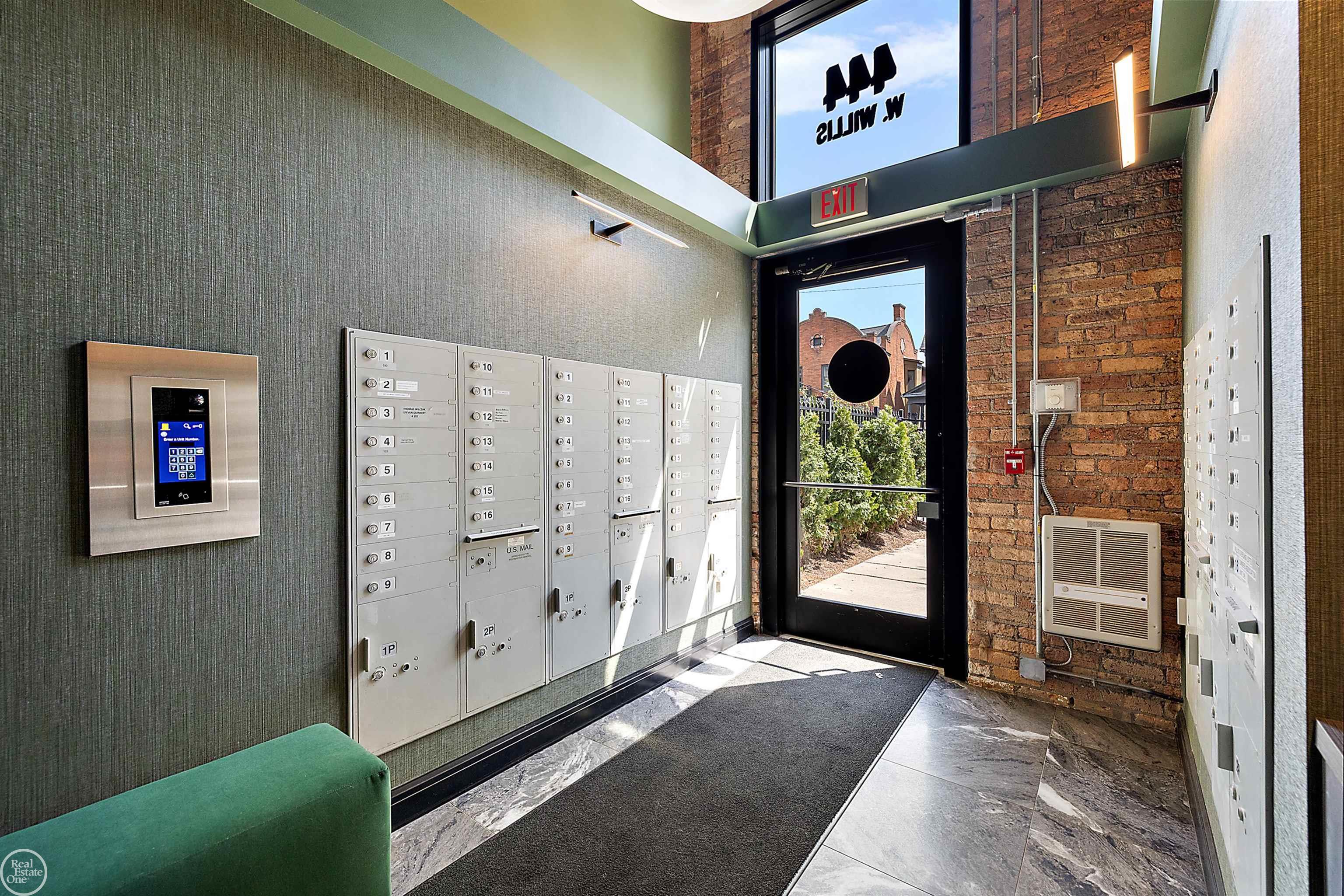 444 W Willis St Unit#89/205 Street Unit: Unit#89/205