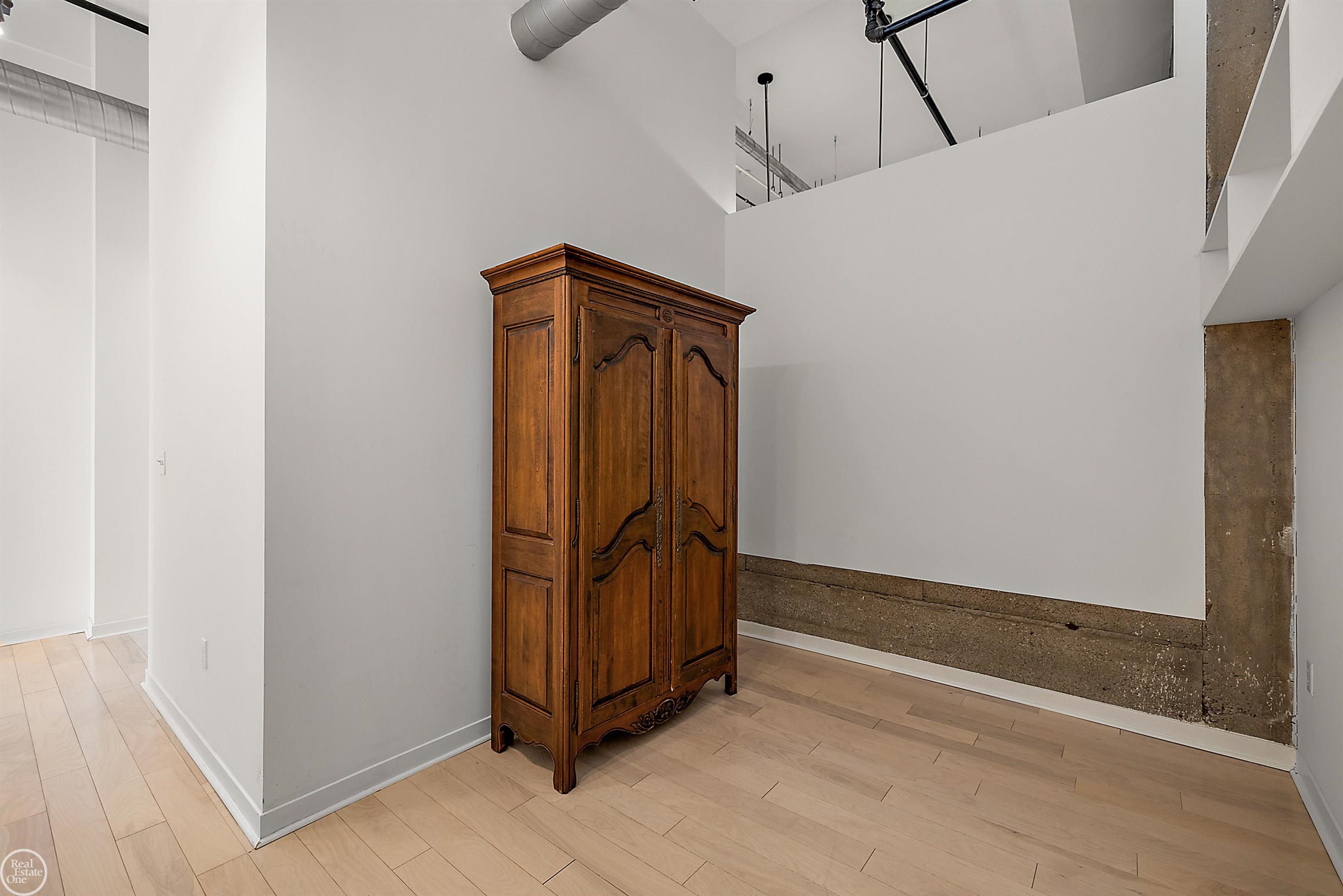 444 W Willis St Unit#89/205 Street Unit: Unit#89/205