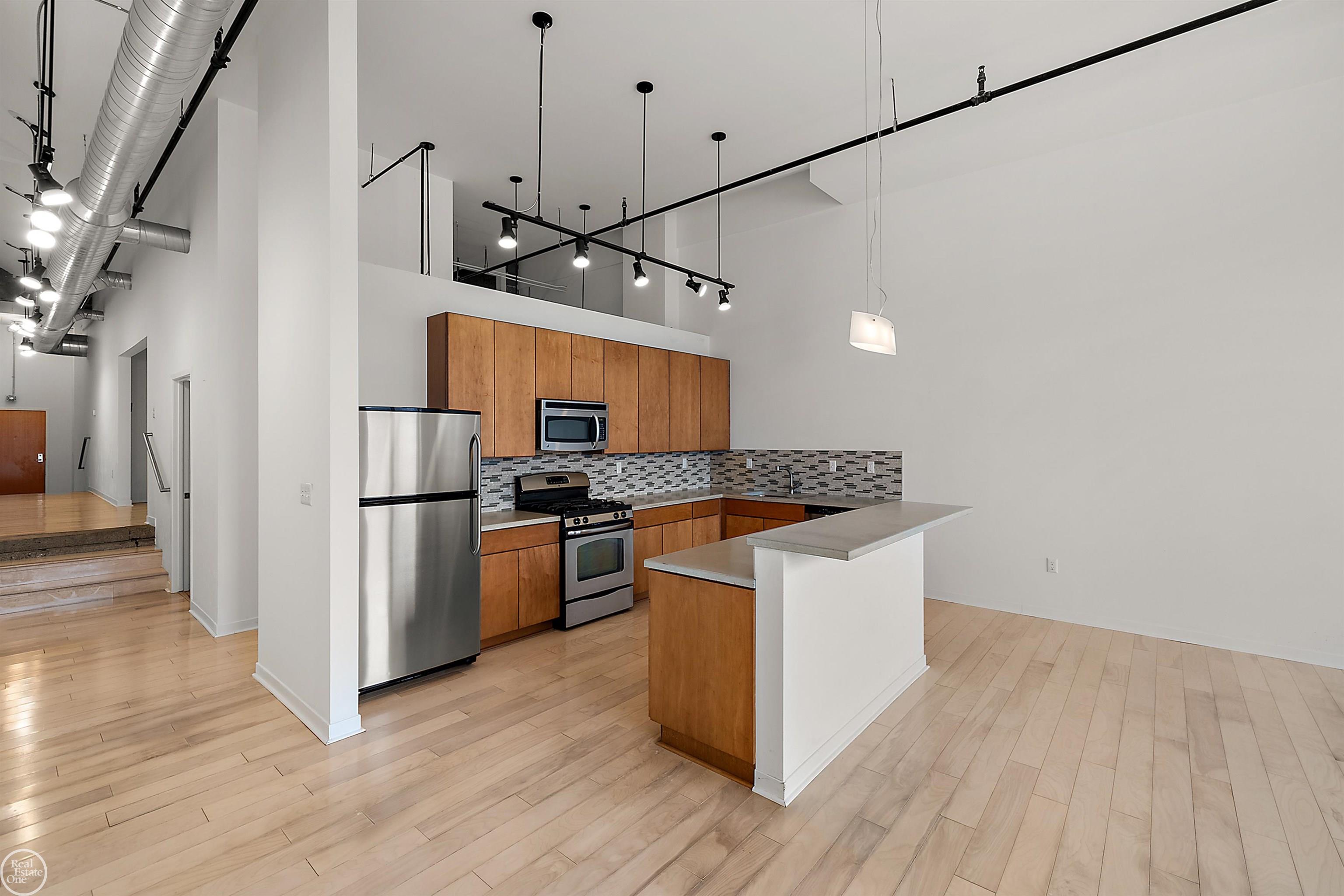 444 W Willis St Unit#89/205 Street Unit: Unit#89/205