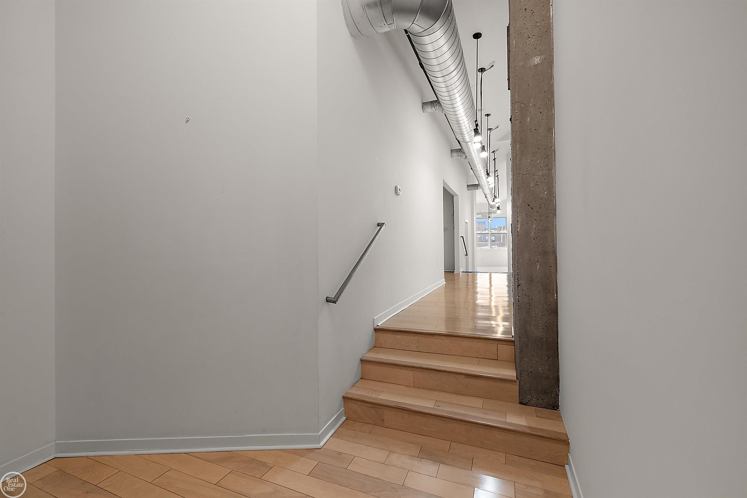 444 W Willis St Unit#89/205 Street Unit: Unit#89/205