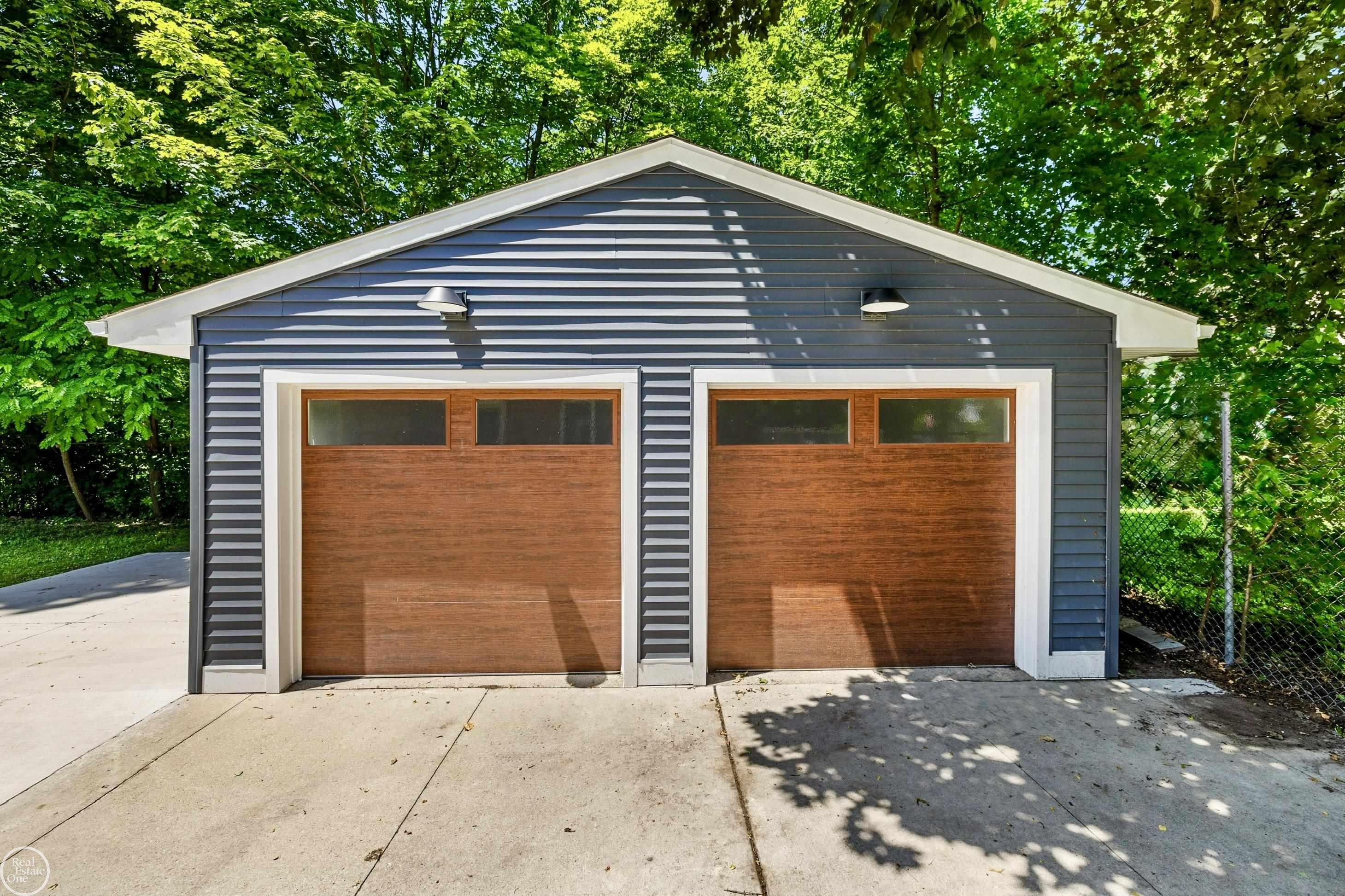 629 Brooks Street