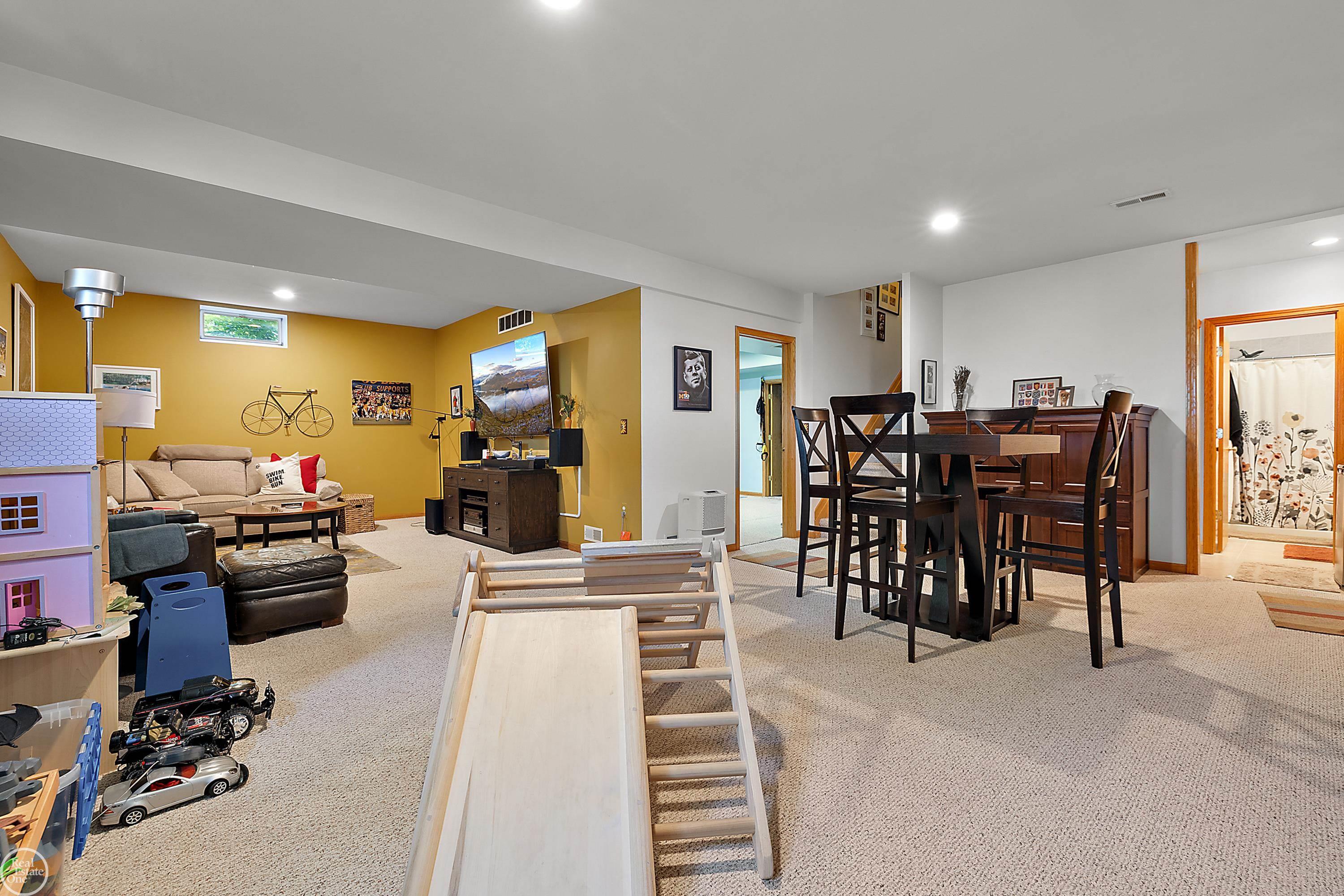 4773 Aberdeen Drive