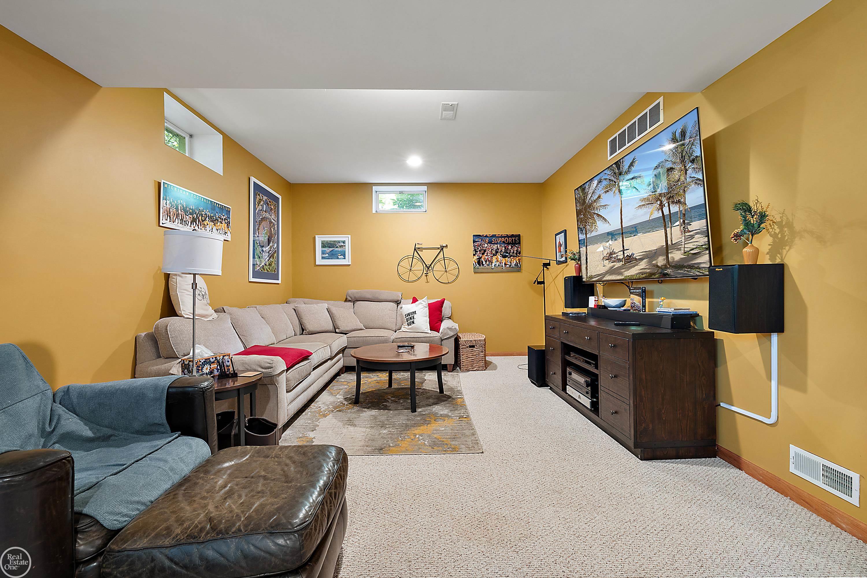 4773 Aberdeen Drive
