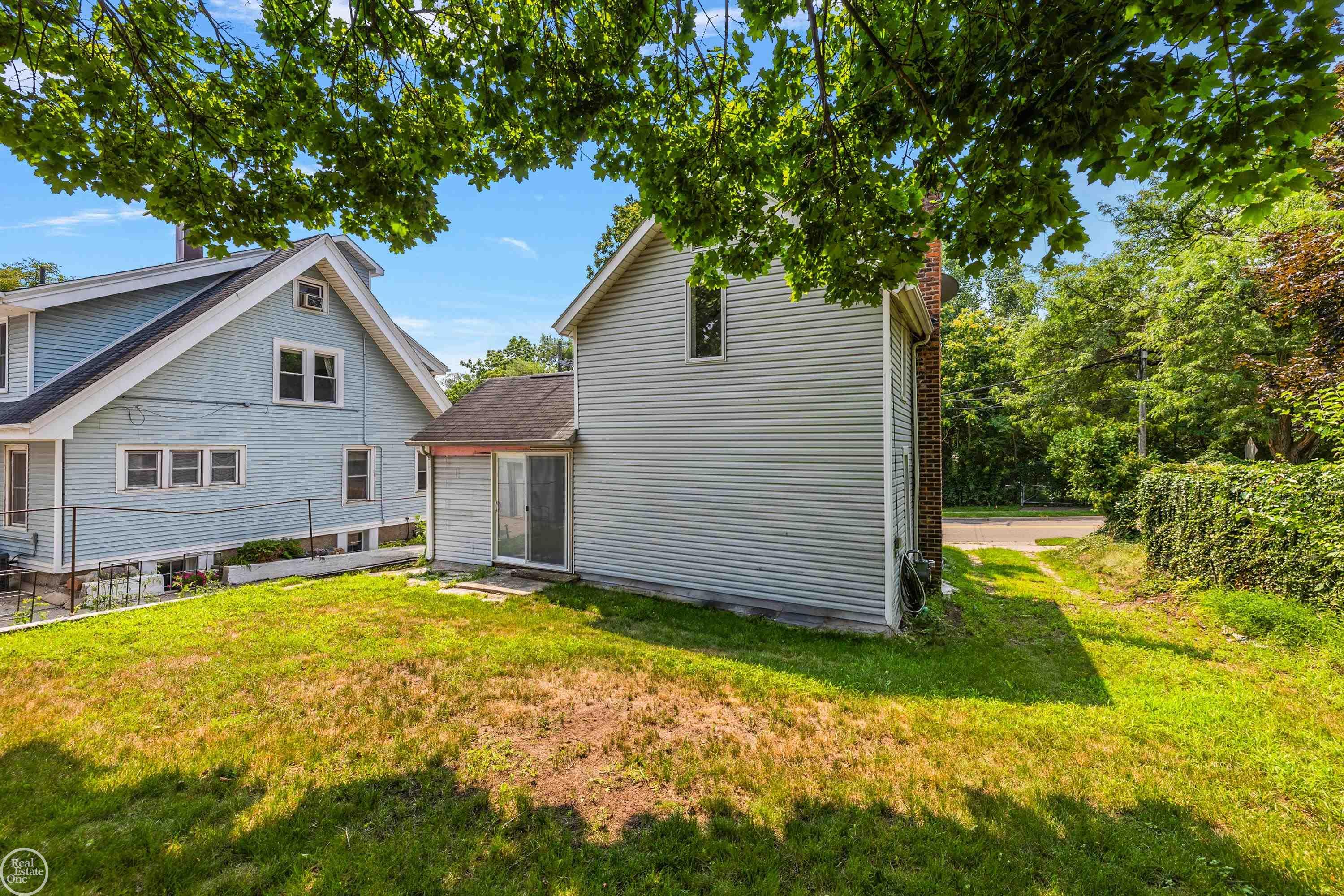 118 W Summit Street