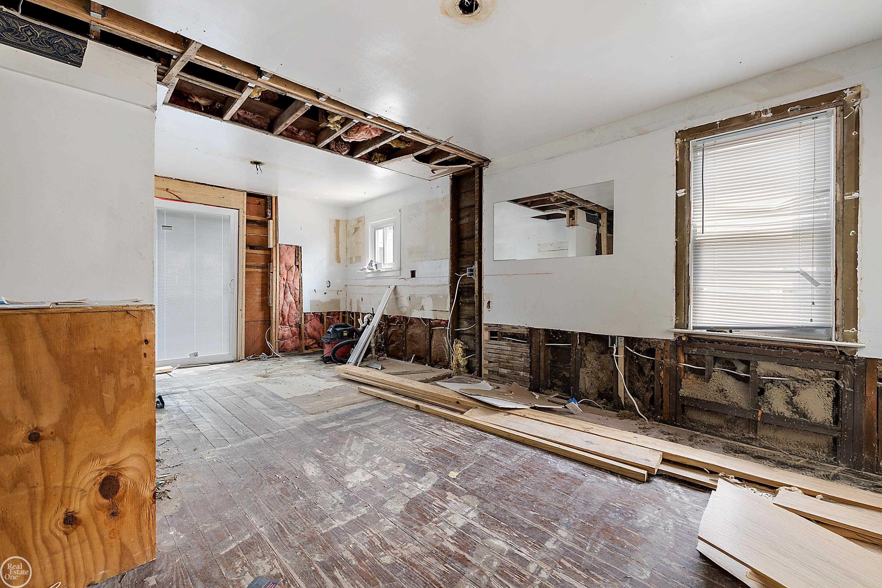 118 W Summit Street