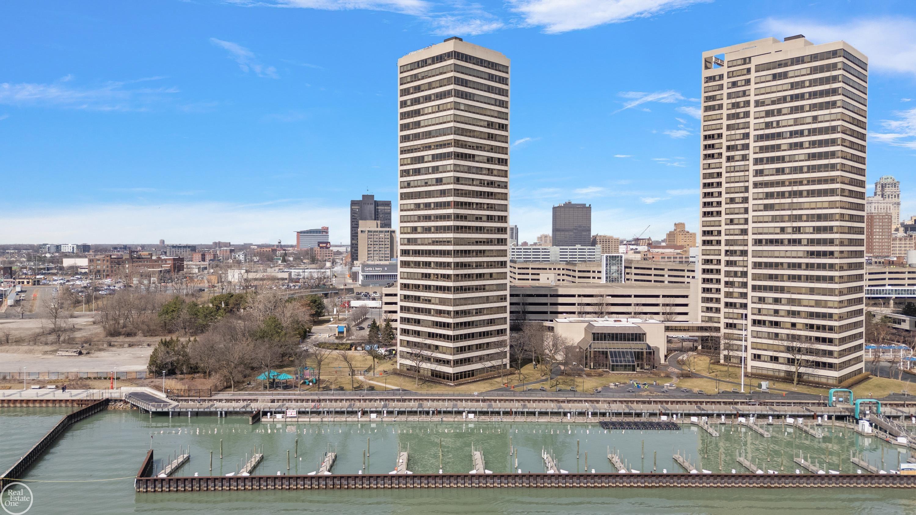 1001 W Jefferson Unit 7b Avenue Bldg 300