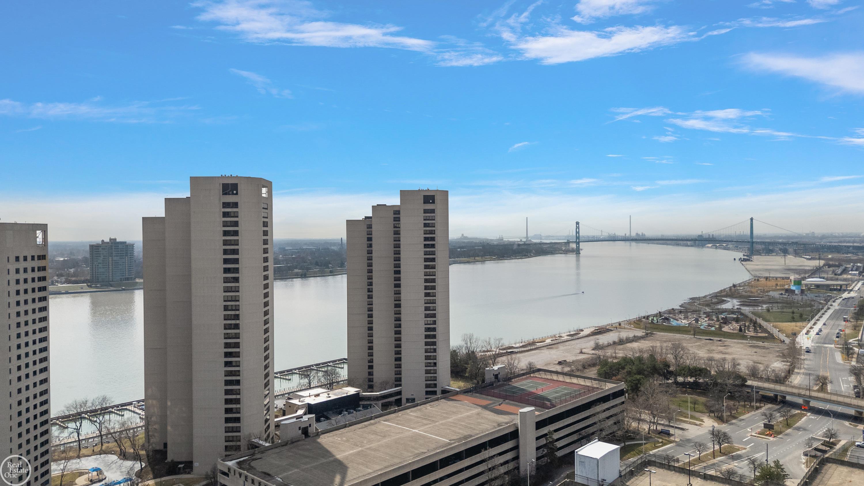 1001 W Jefferson Unit 7b Avenue Bldg 300