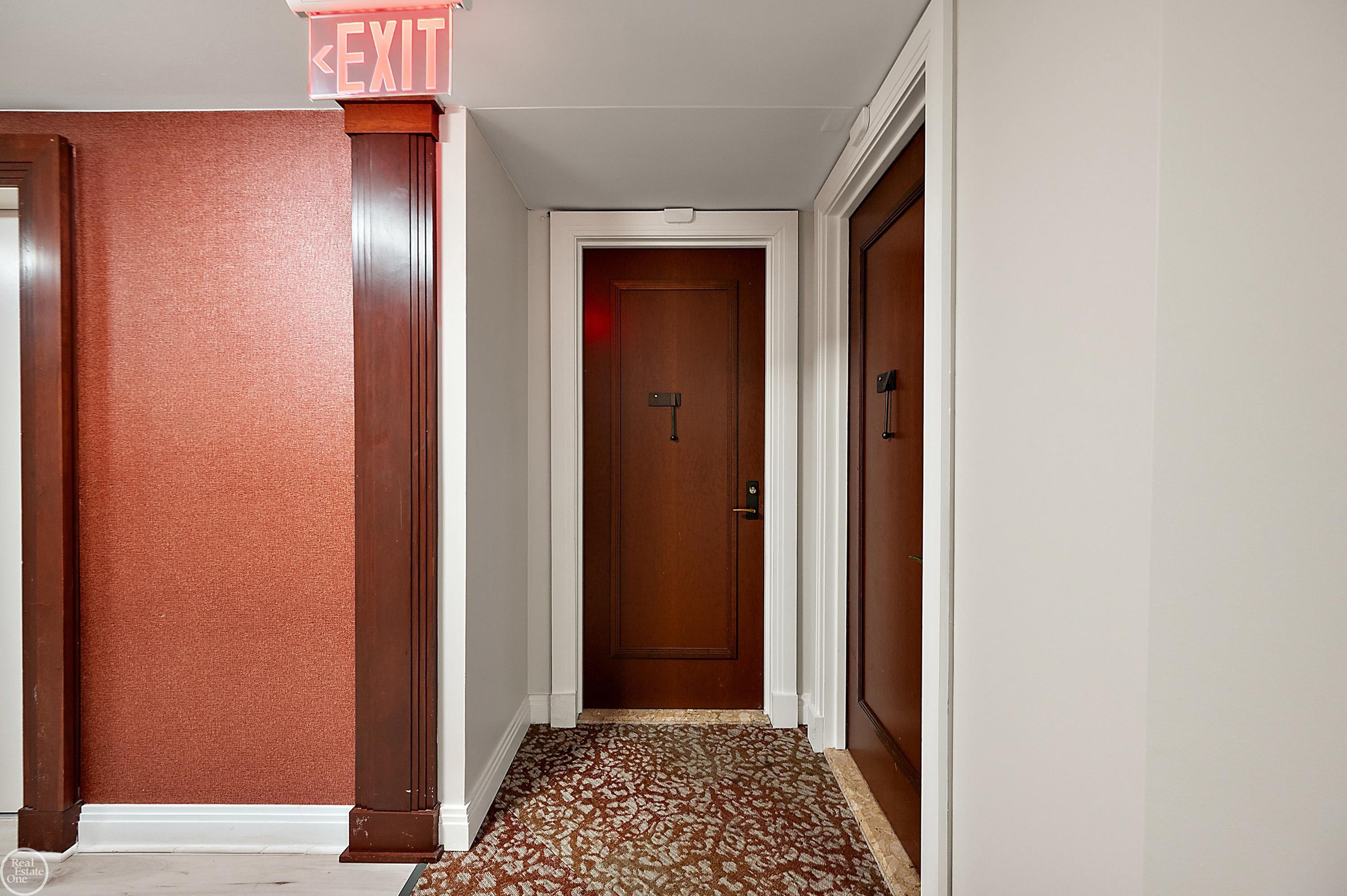 1001 W Jefferson Unit 7b Avenue Bldg 300