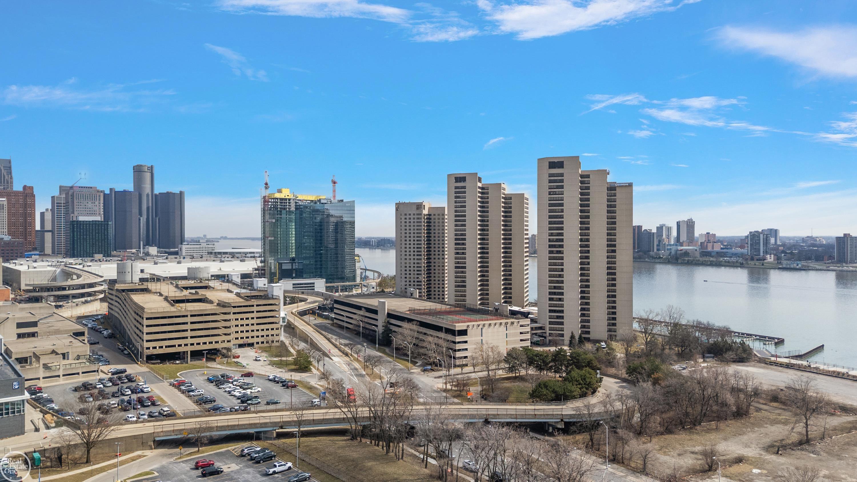 1001 W Jefferson Unit 7b Avenue Bldg 300