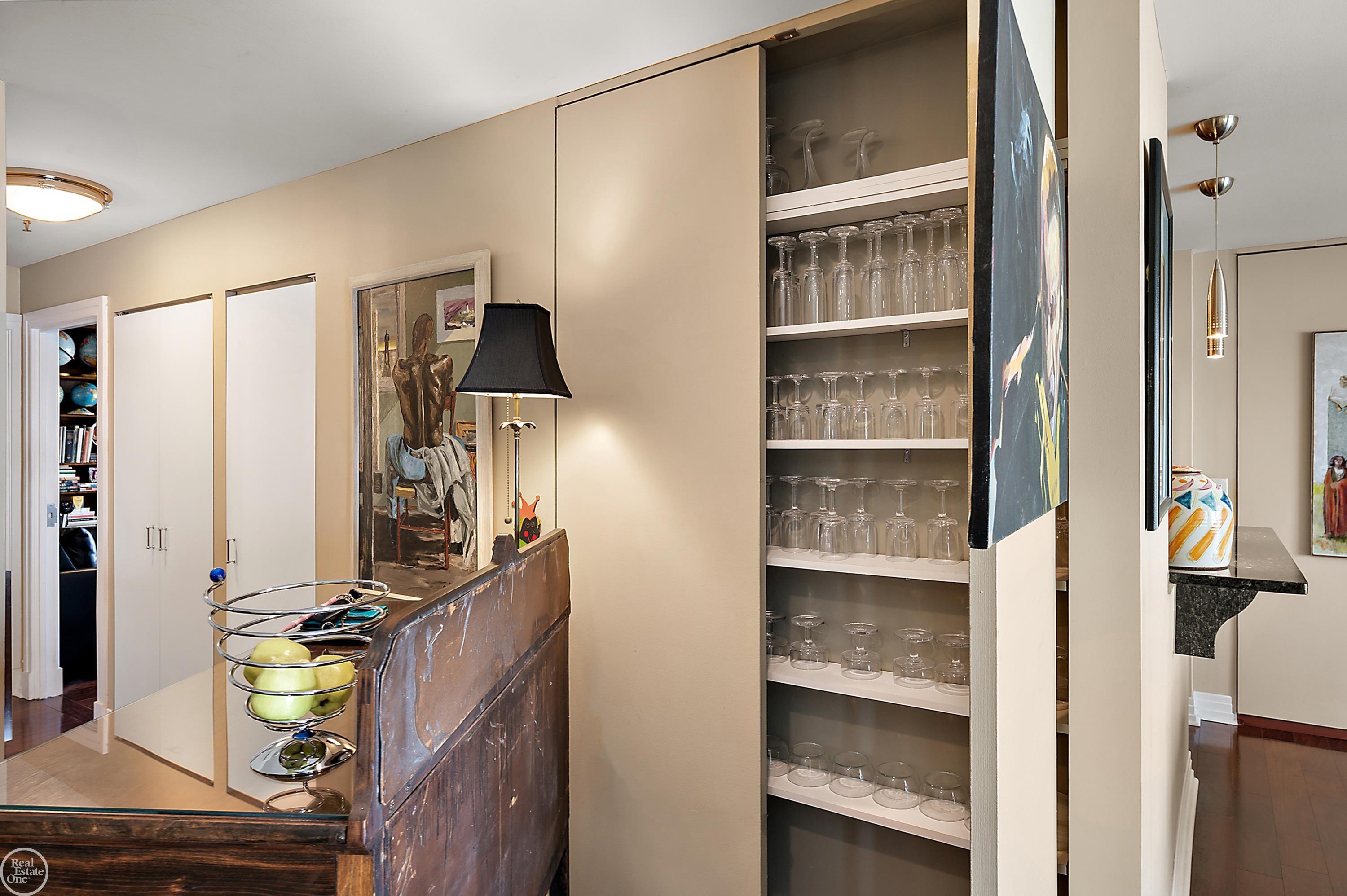 1001 W Jefferson Unit 7b Avenue Bldg 300