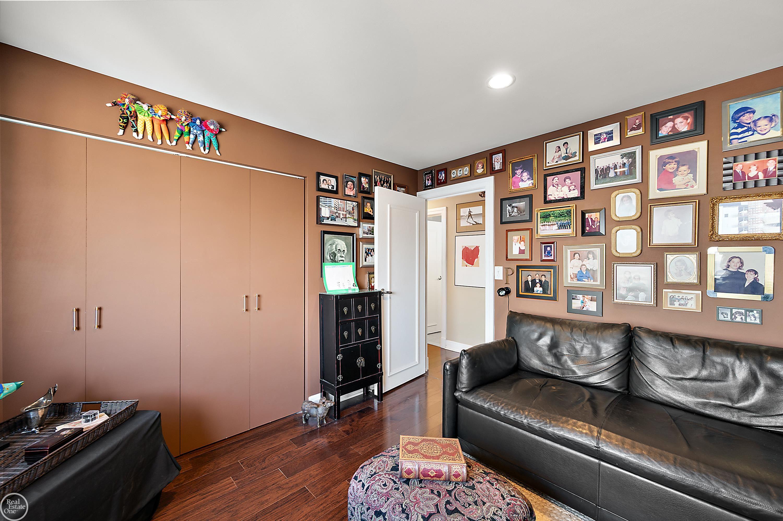 1001 W Jefferson Unit 7b Avenue Bldg 300