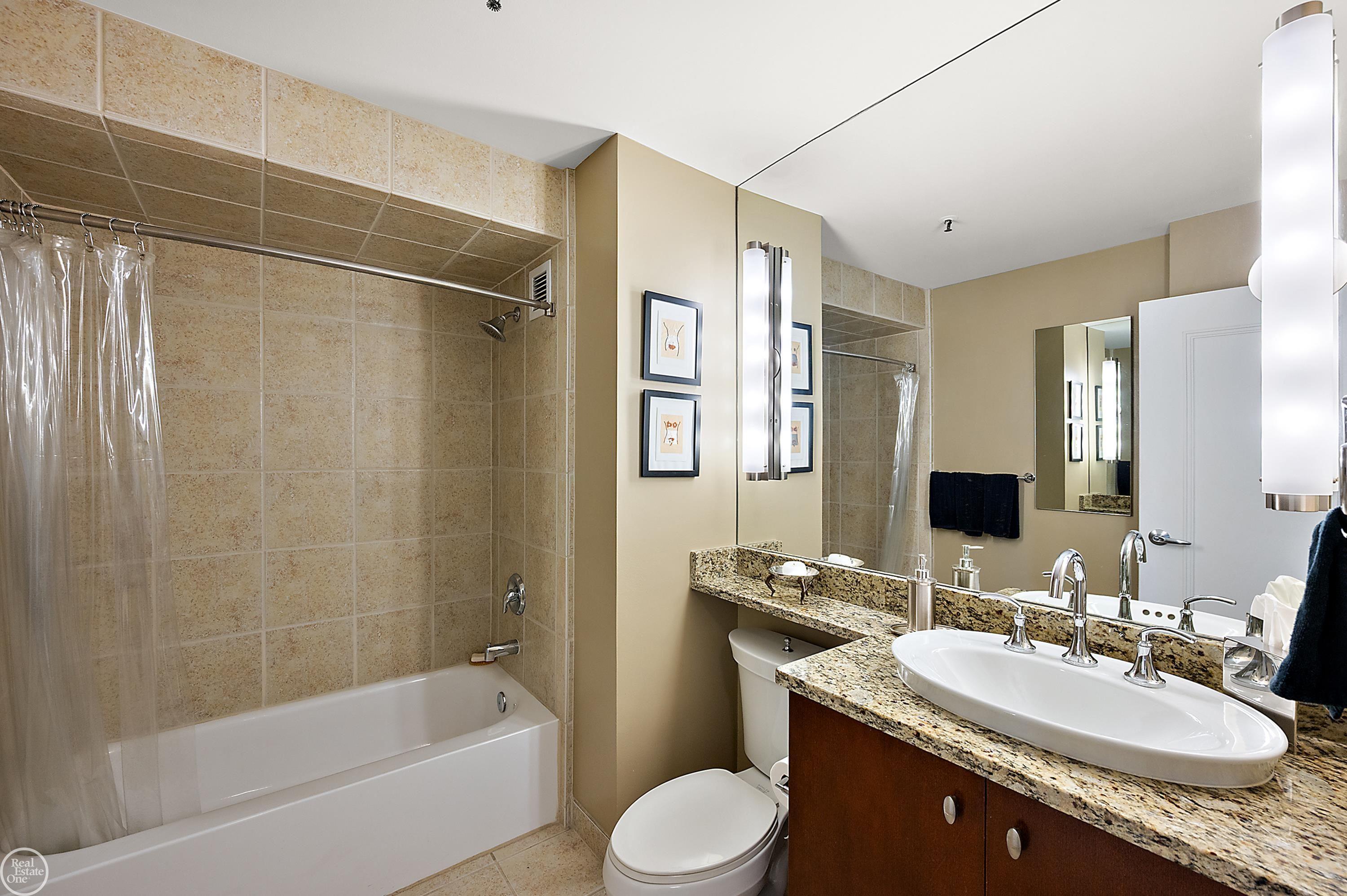 1001 W Jefferson Unit 7b Avenue Bldg 300