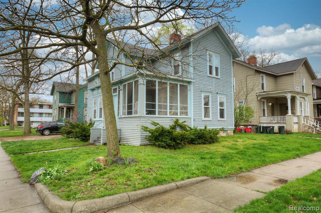 219 Ballard