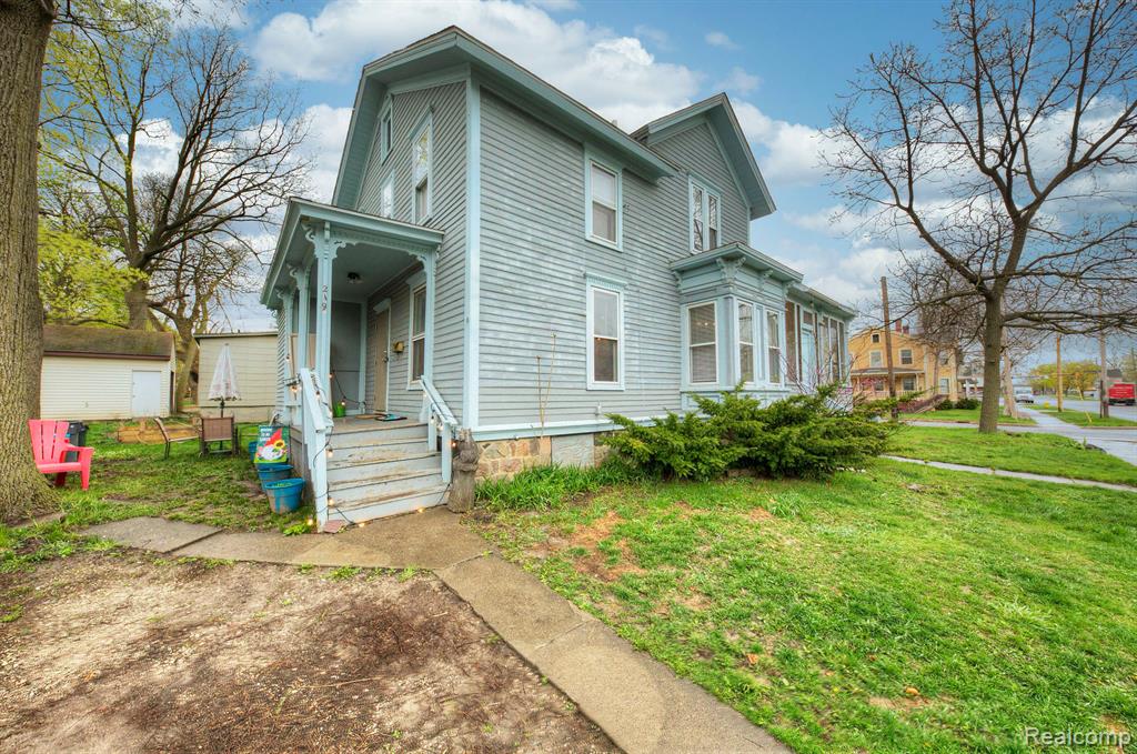 219 Ballard