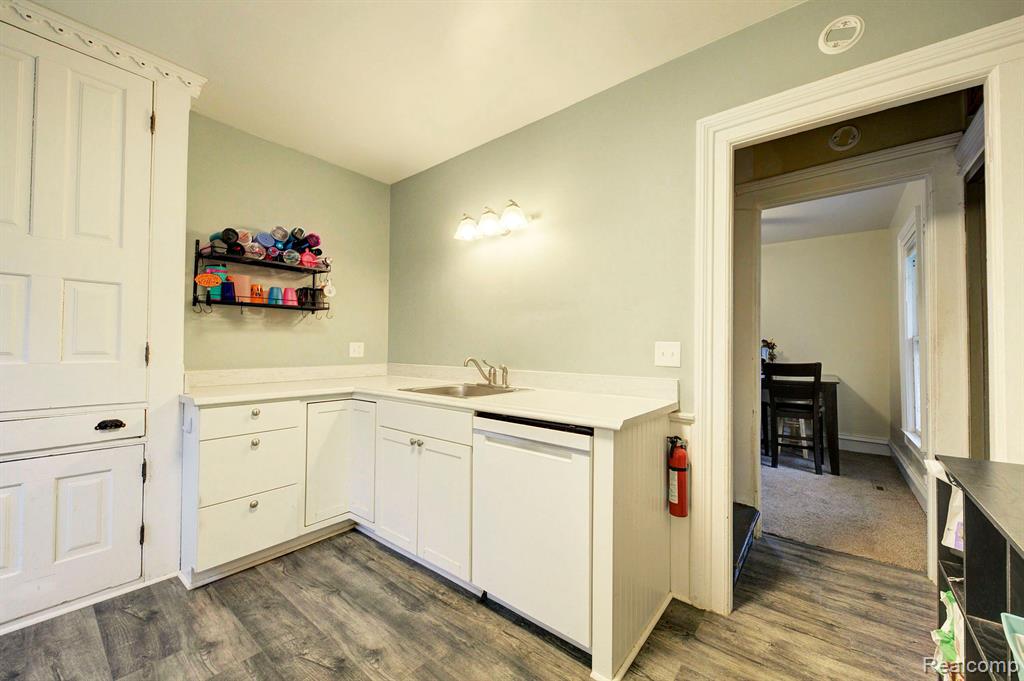 219 Ballard