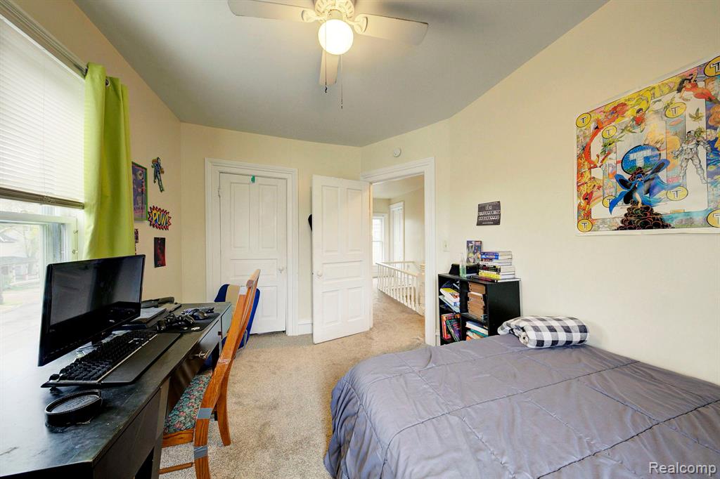 219 Ballard