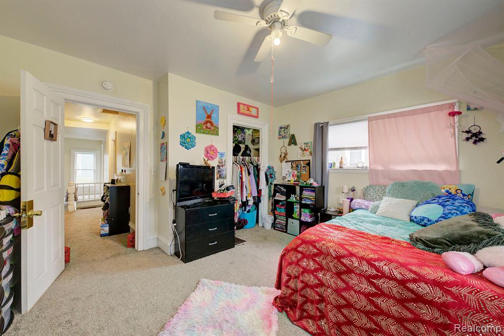 219 Ballard